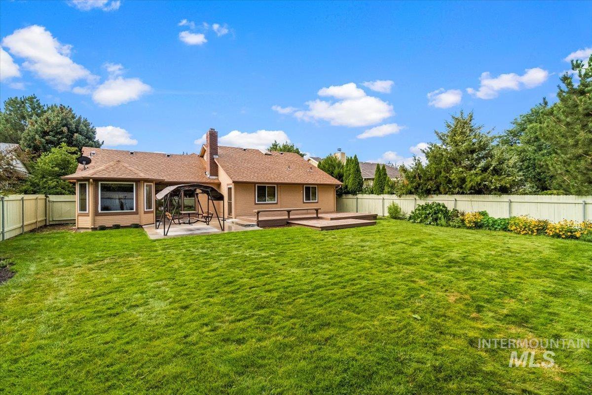 528 W Elwood