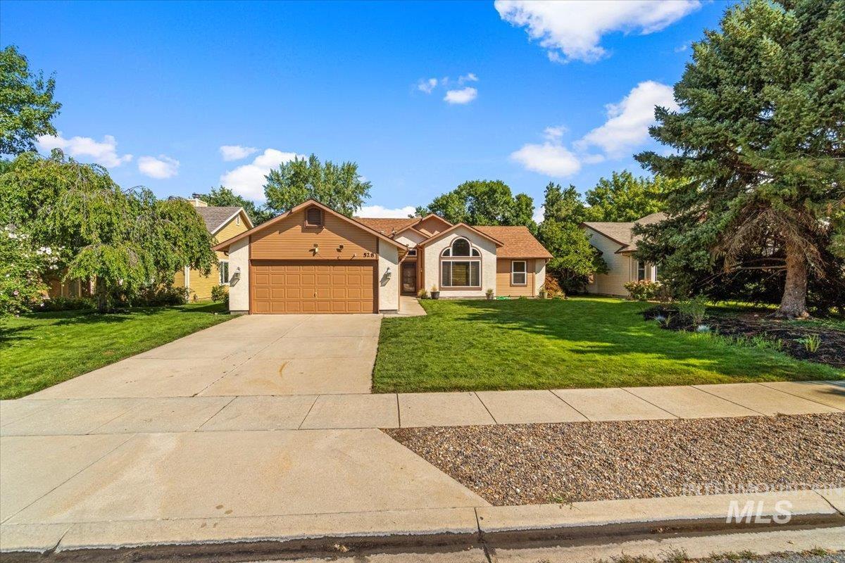 528 W Elwood