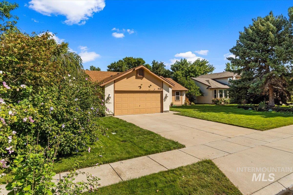 528 W Elwood