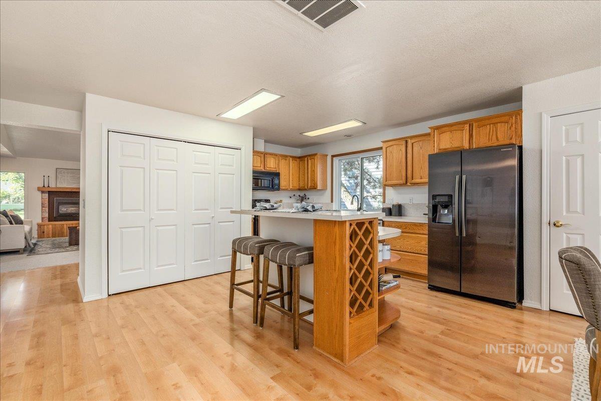 1922 E Mortimer Drive