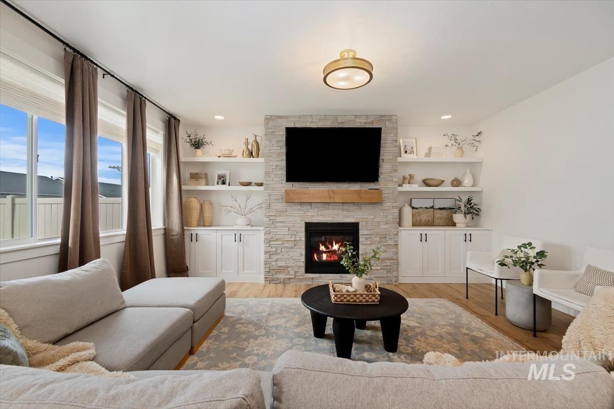 5339 W Daphne Dr
