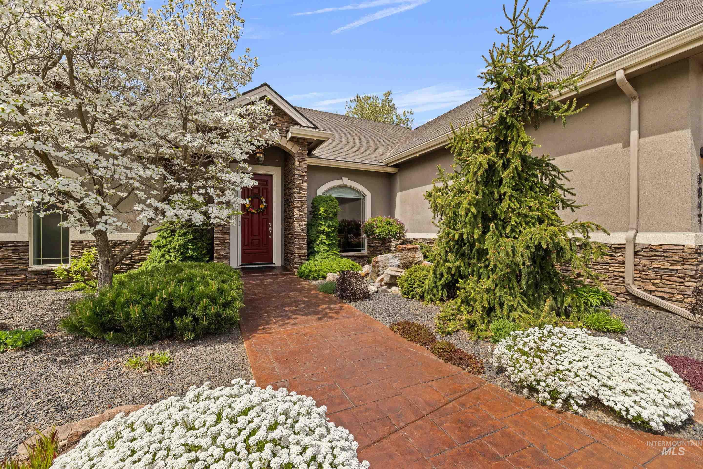5947 N Duxbury Pier Place