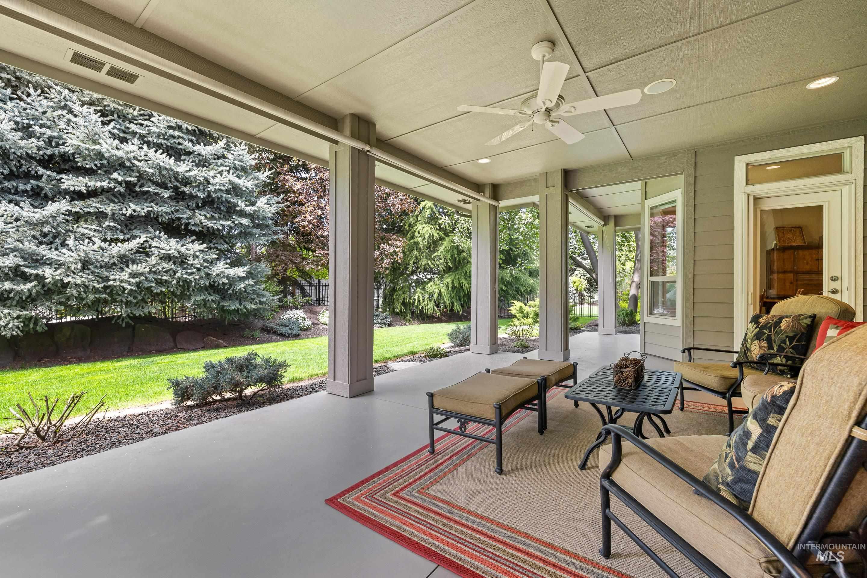 5947 N Duxbury Pier Place