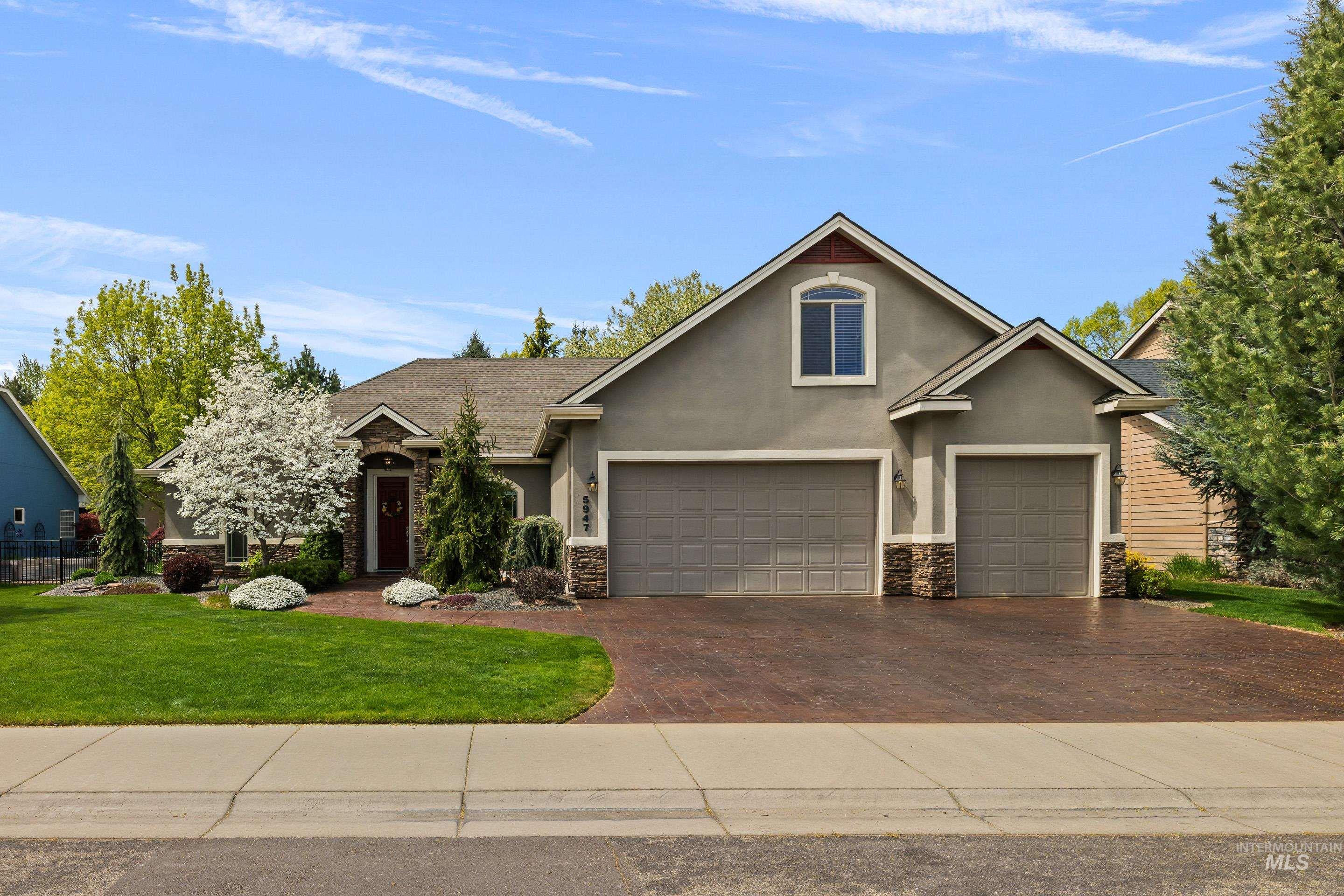 5947 N Duxbury Pier Place