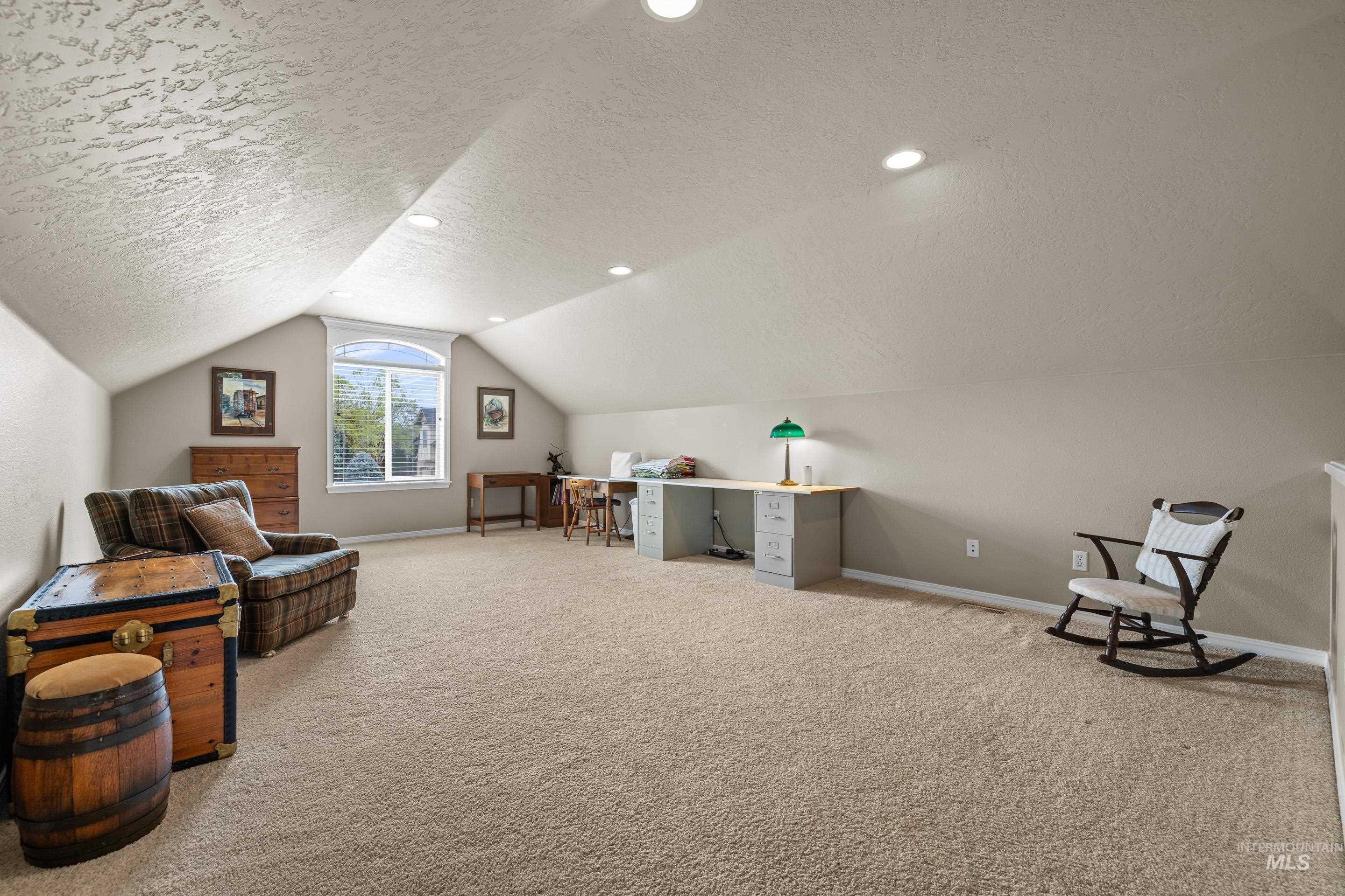 5947 N Duxbury Pier Place