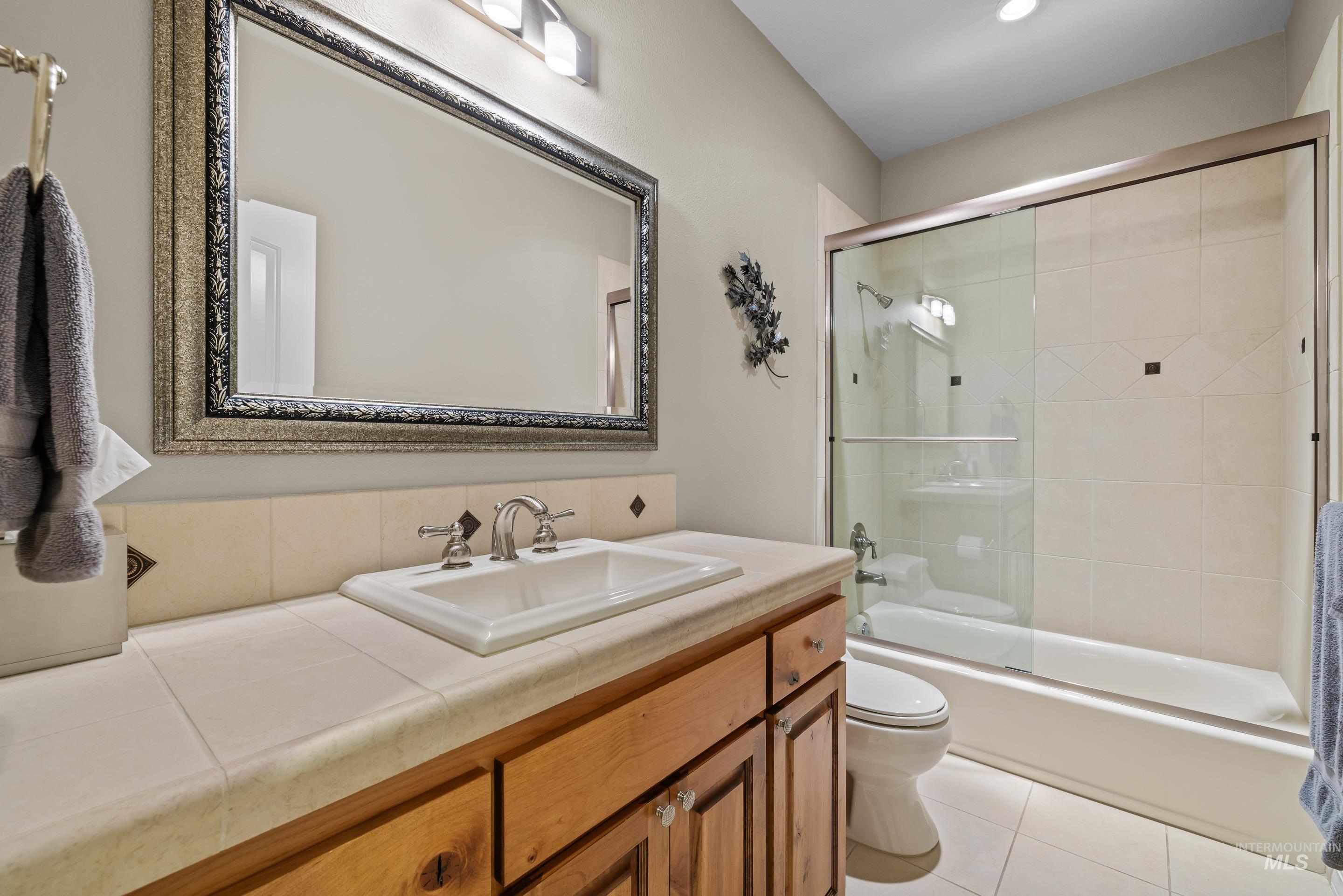5947 N Duxbury Pier Place