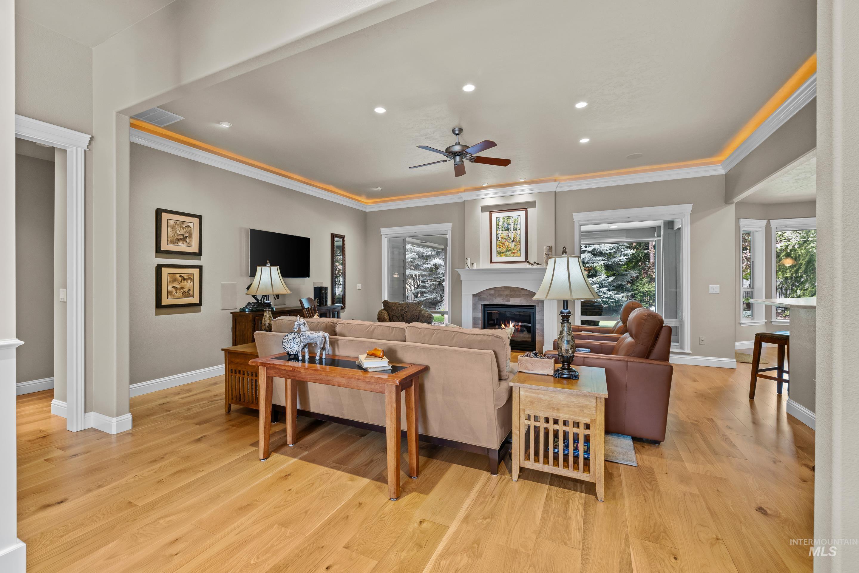 5947 N Duxbury Pier Place