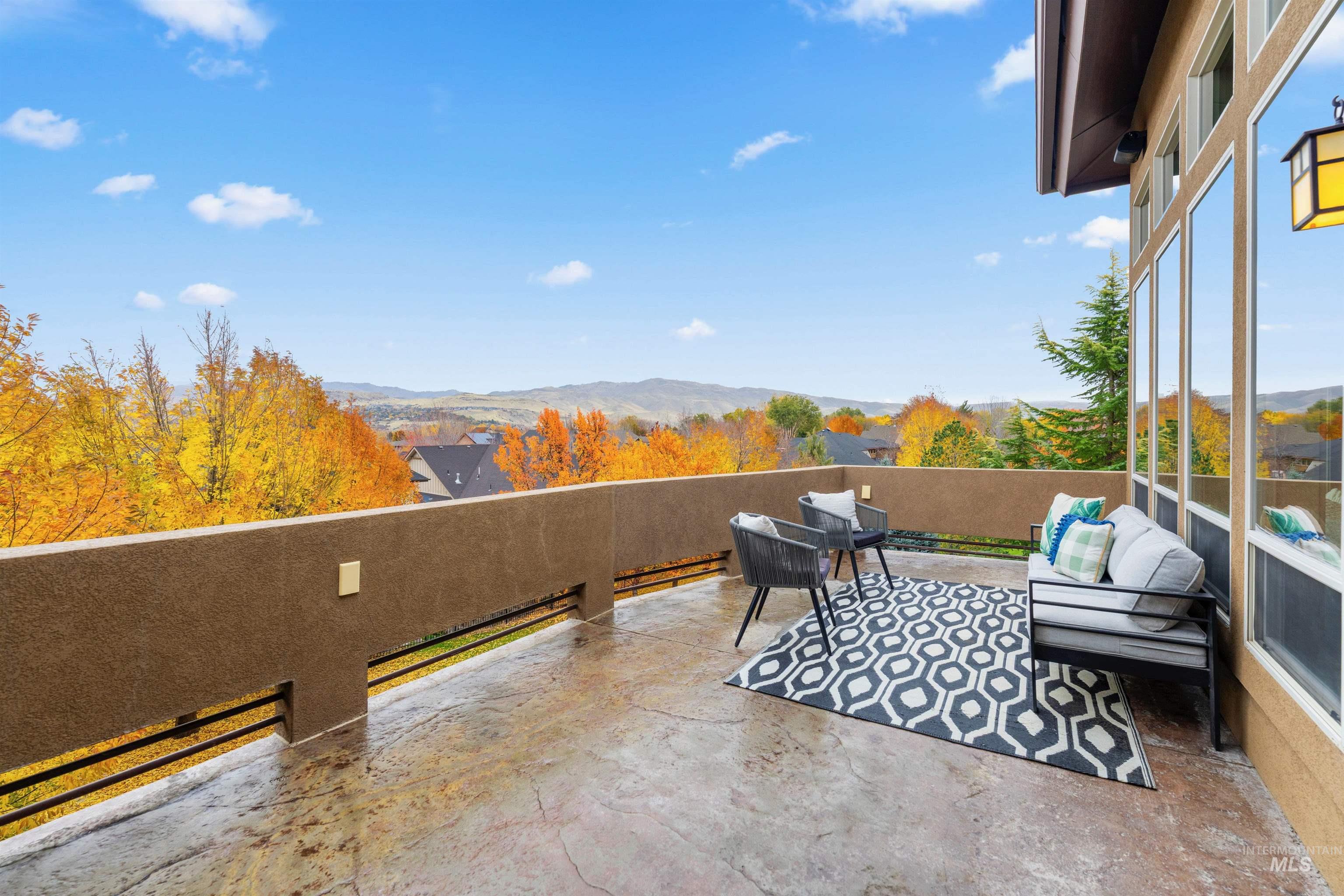 1008 E Insignia Drive