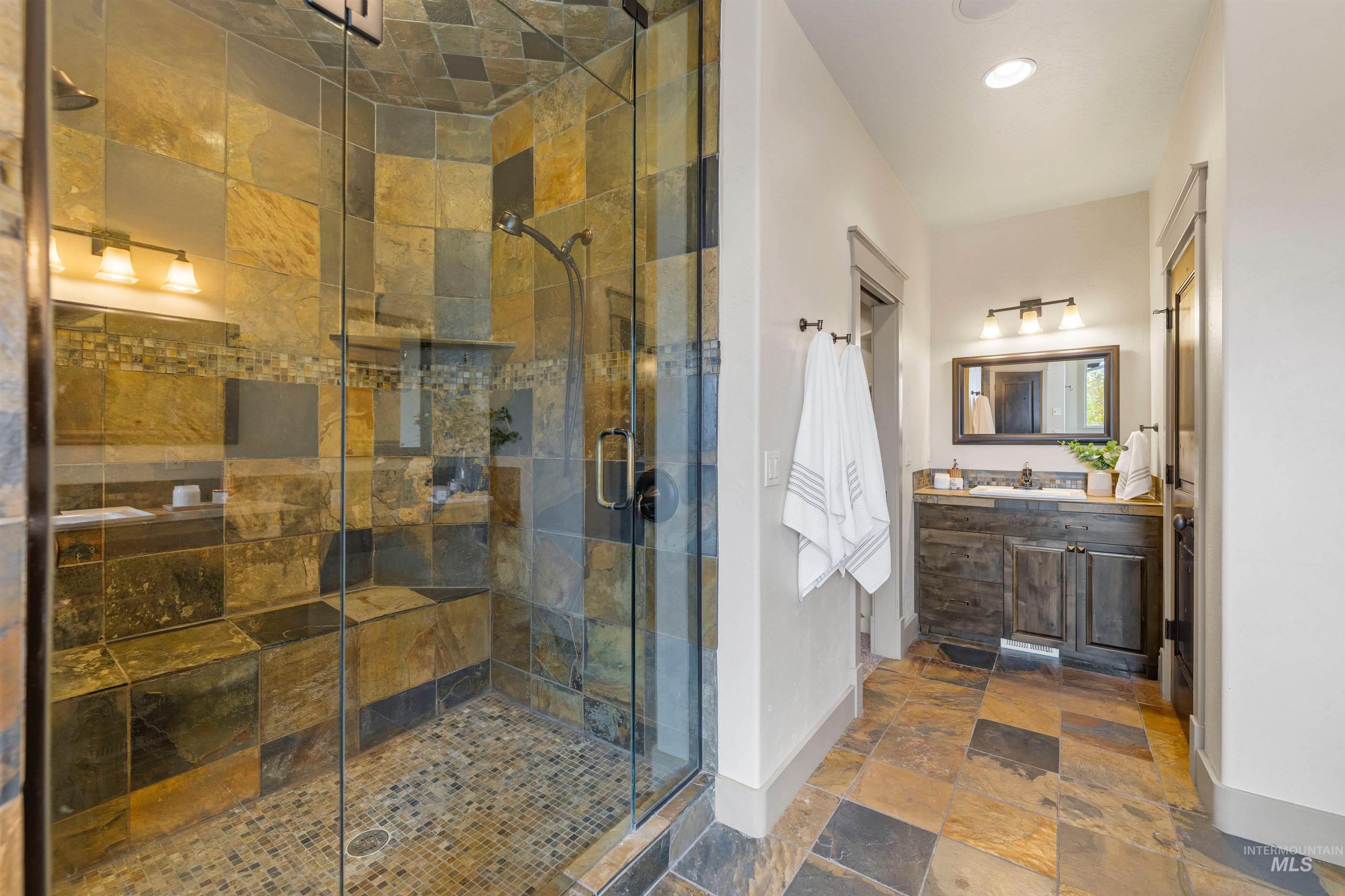 1008 E Insignia Drive