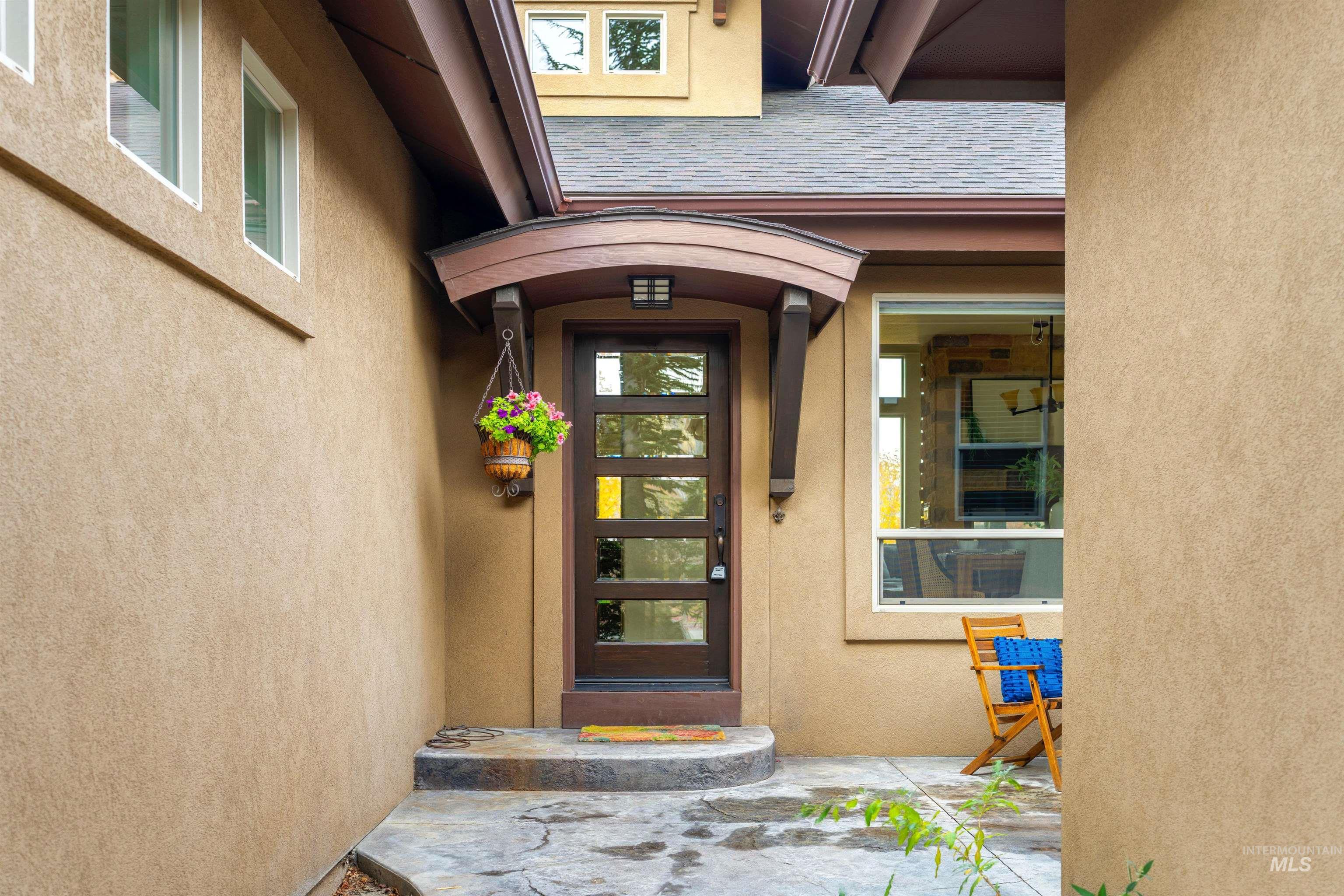 1008 E Insignia Drive