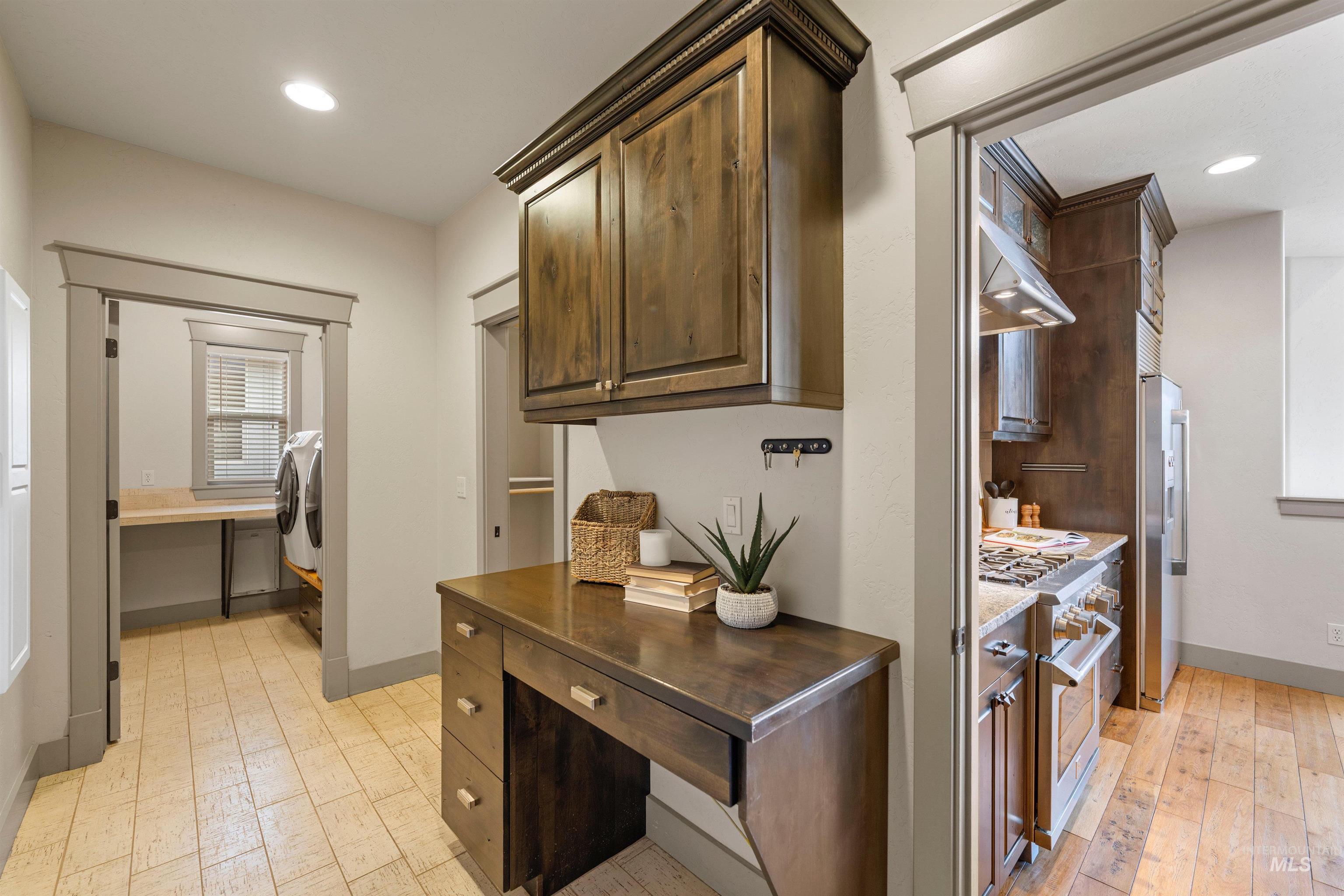 1008 E Insignia Drive