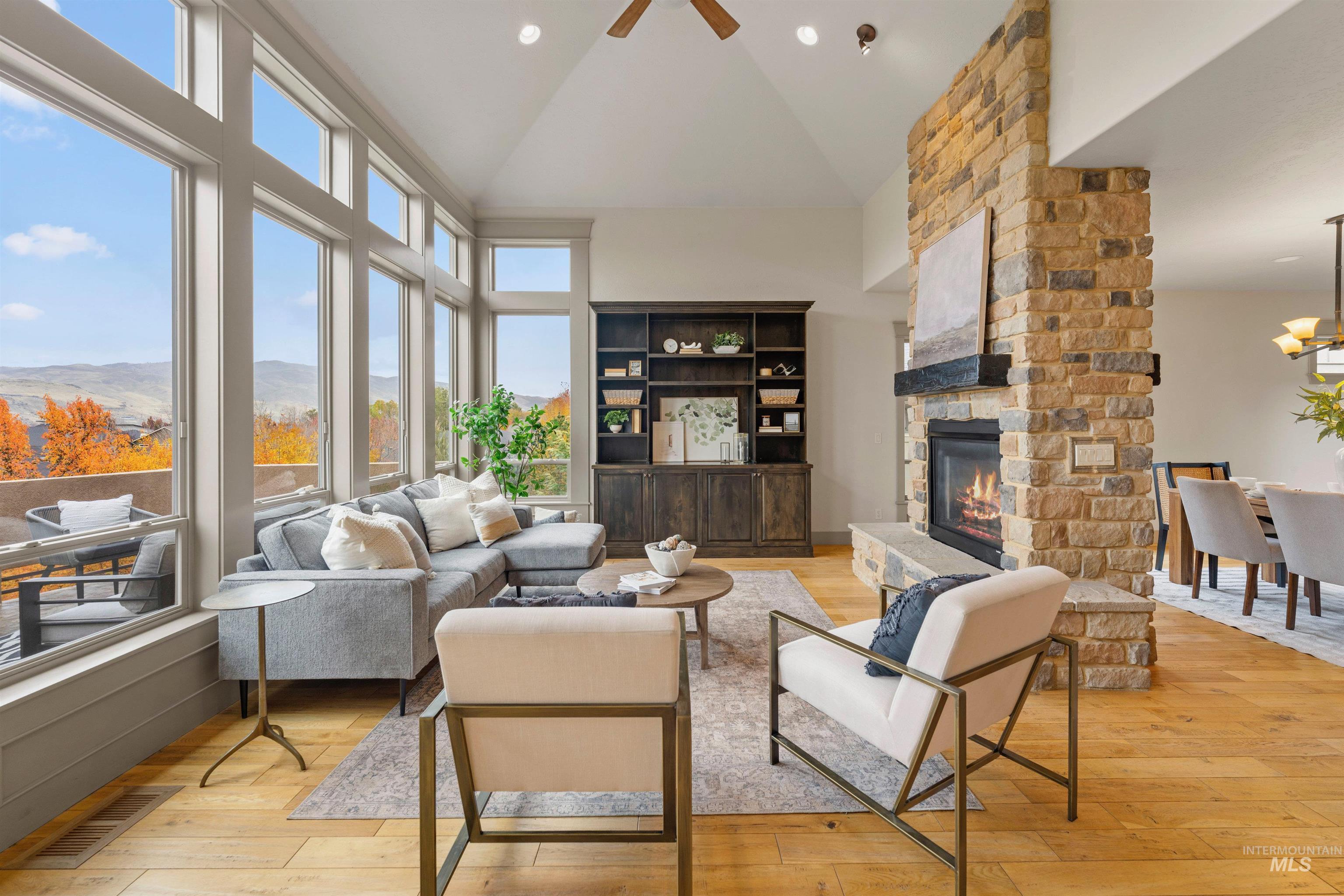 1008 E Insignia Drive