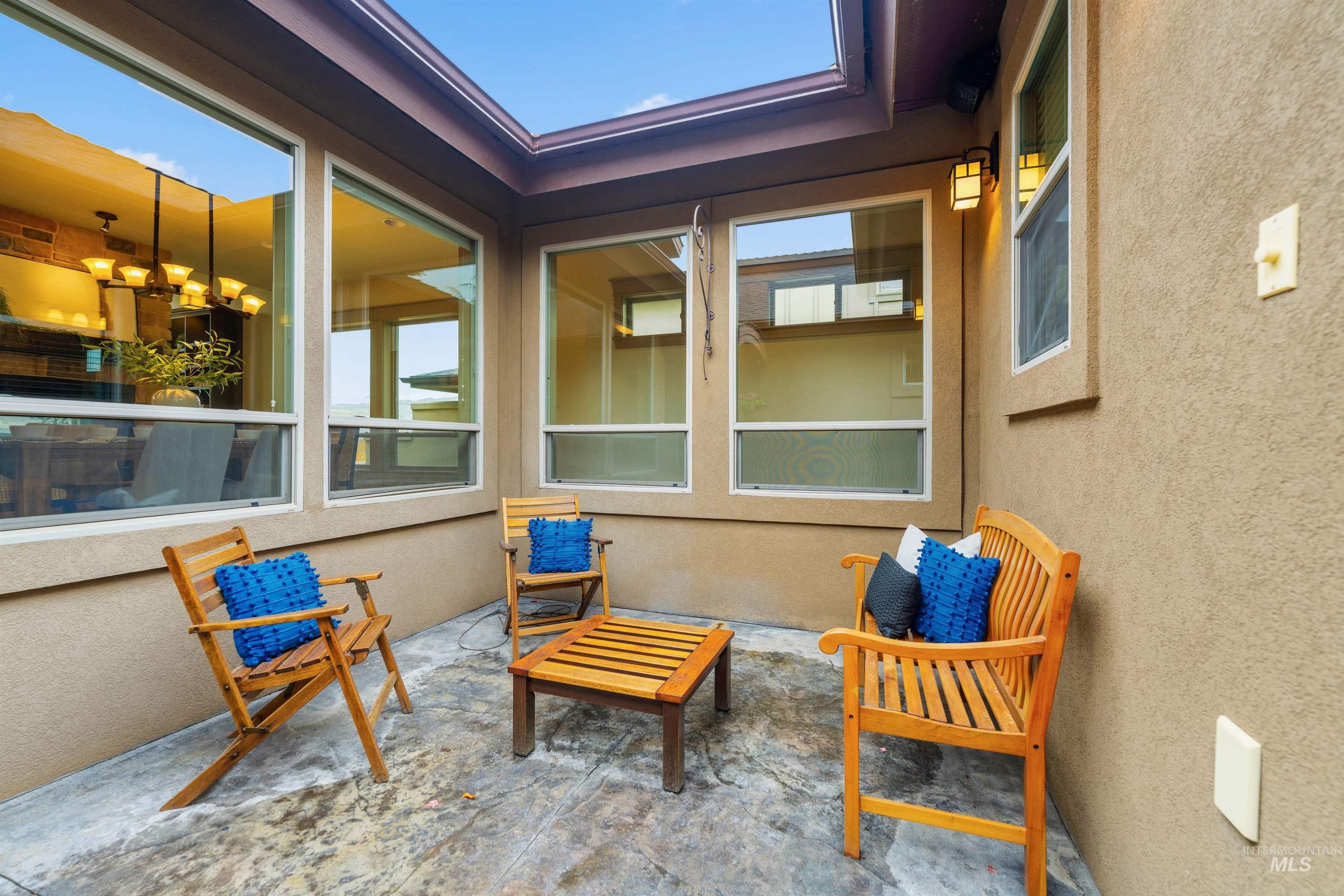 1008 E Insignia Drive