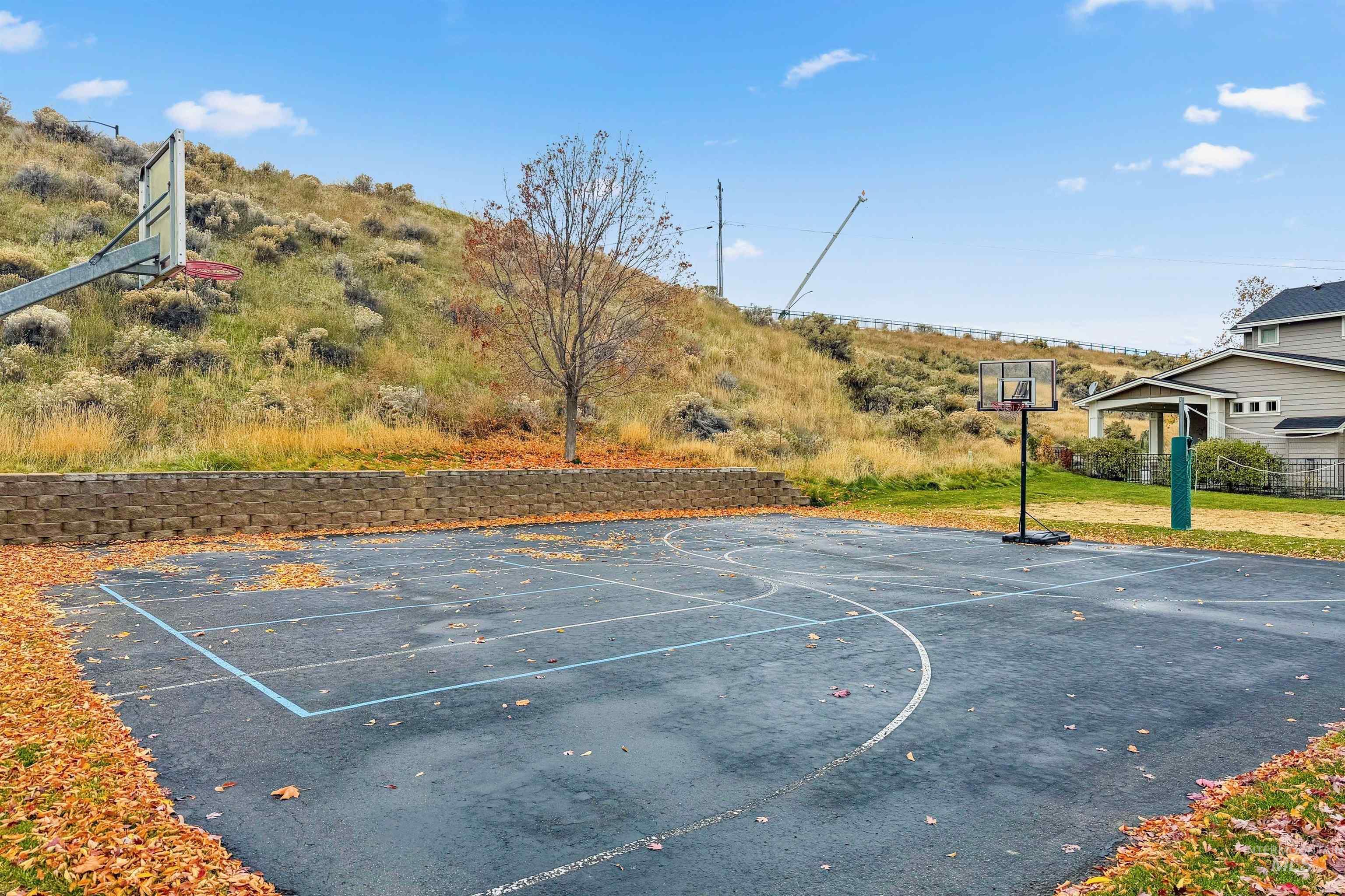 1008 E Insignia Drive