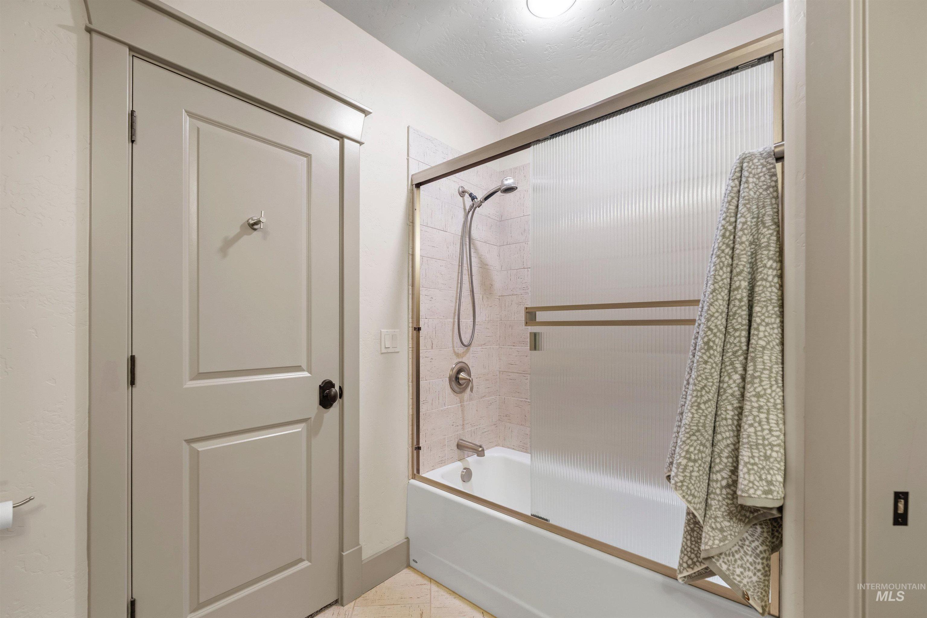 1008 E Insignia Drive