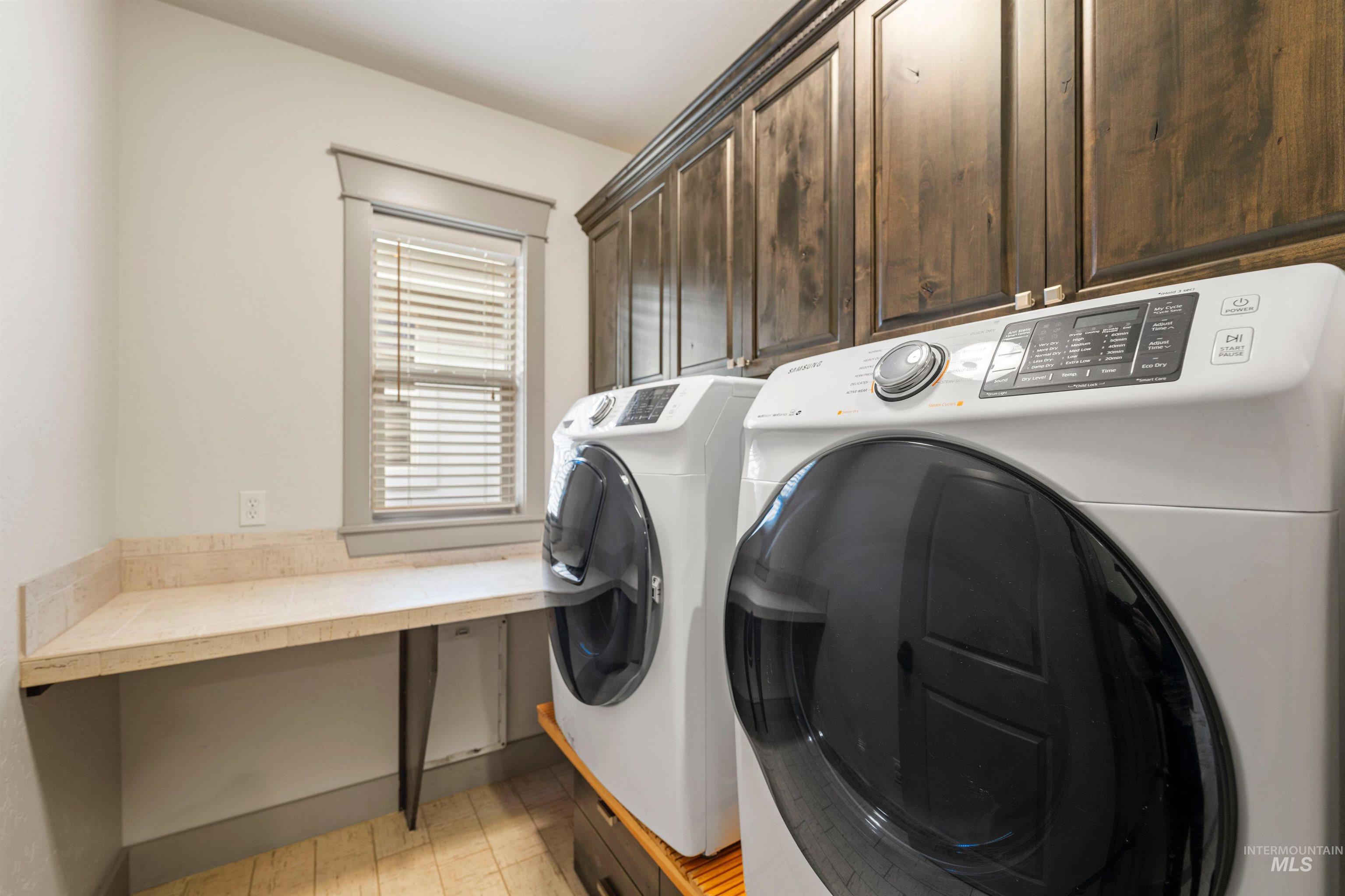 1008 E Insignia Drive