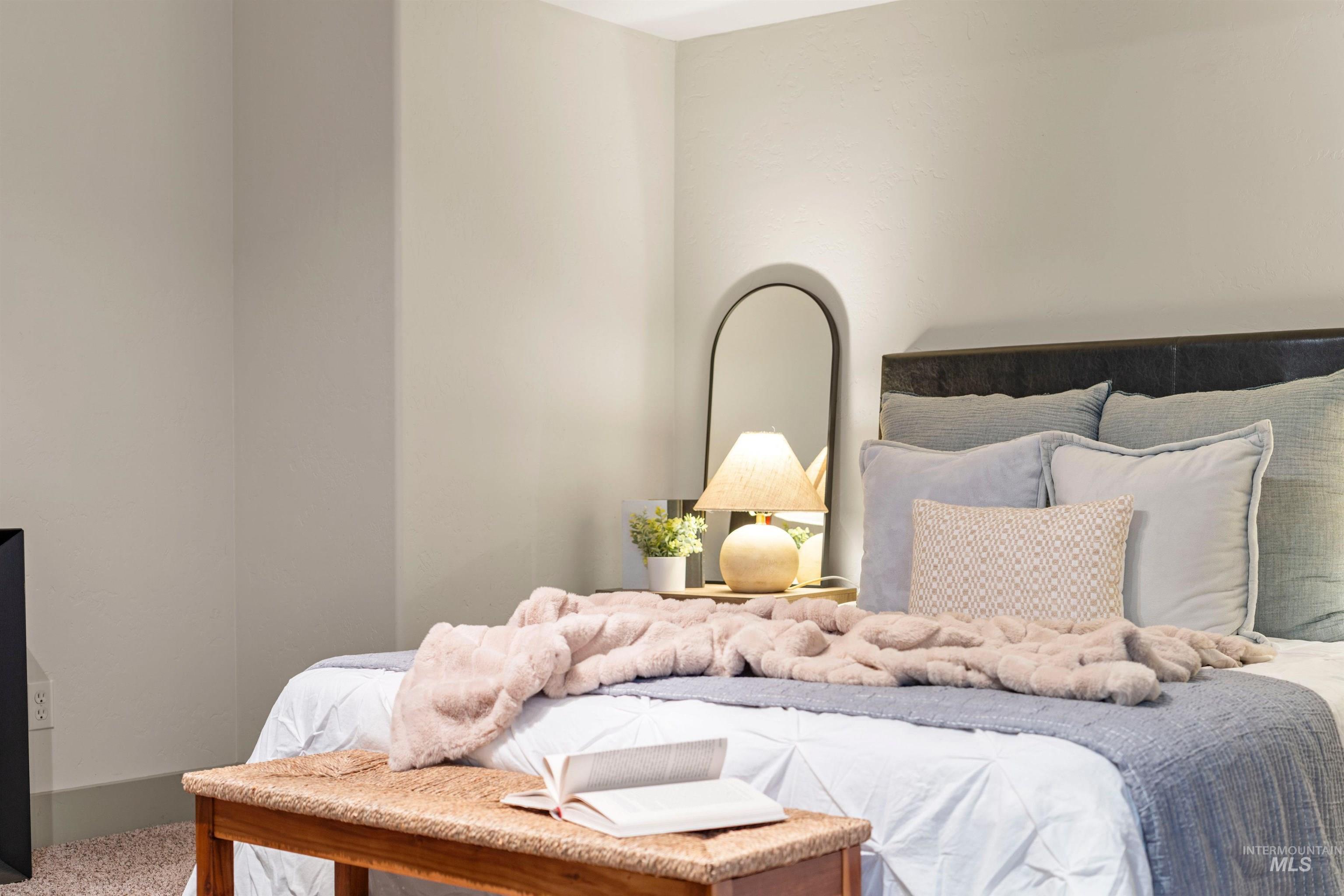 1008 E Insignia Drive