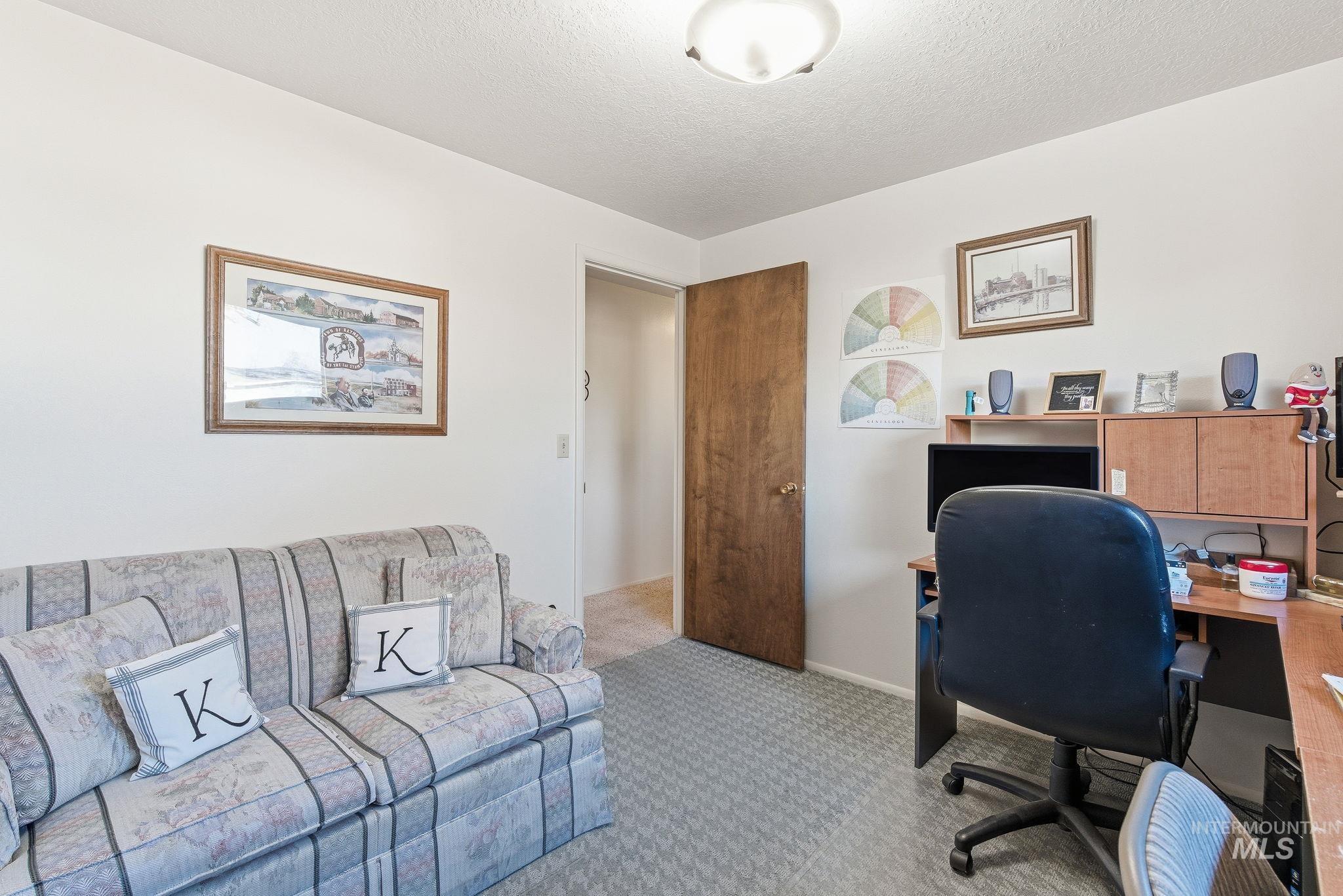 5621 W Centerbrook Dr