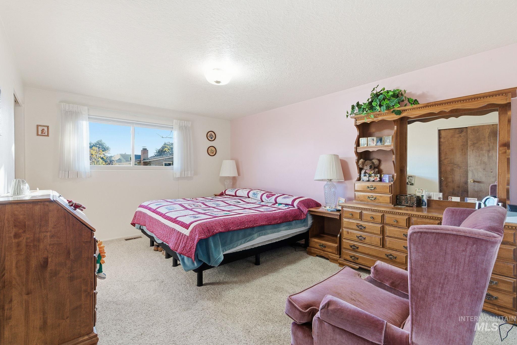 5621 W Centerbrook Dr