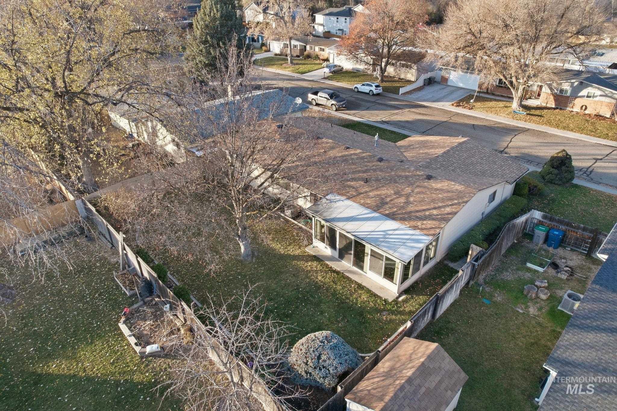 5621 W Centerbrook Dr