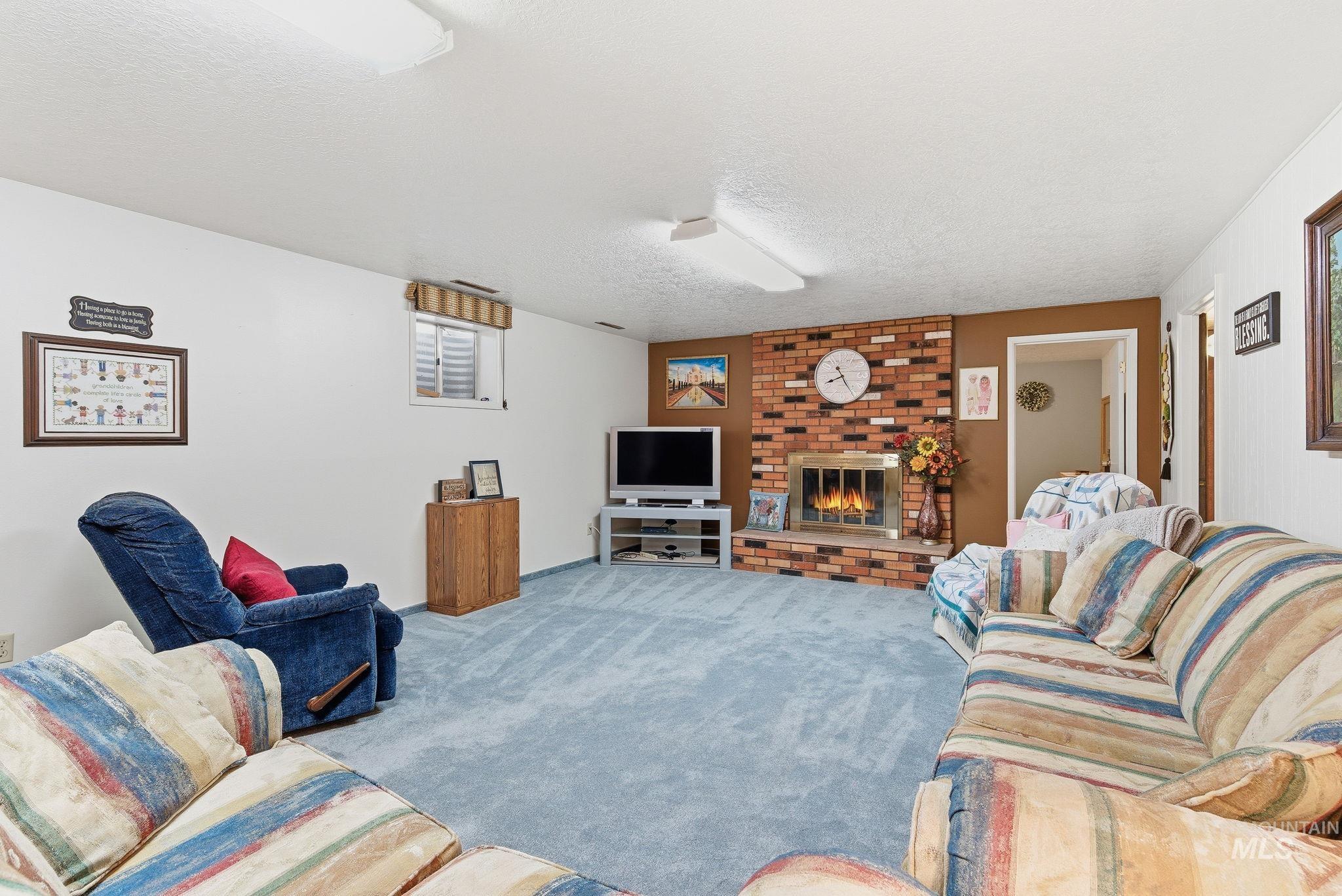 5621 W Centerbrook Dr