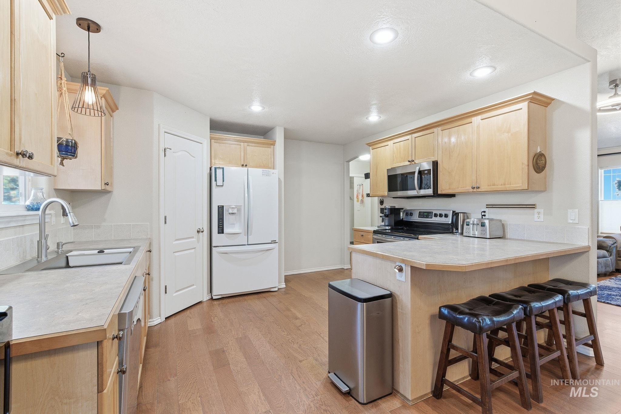 3125 N High Desert