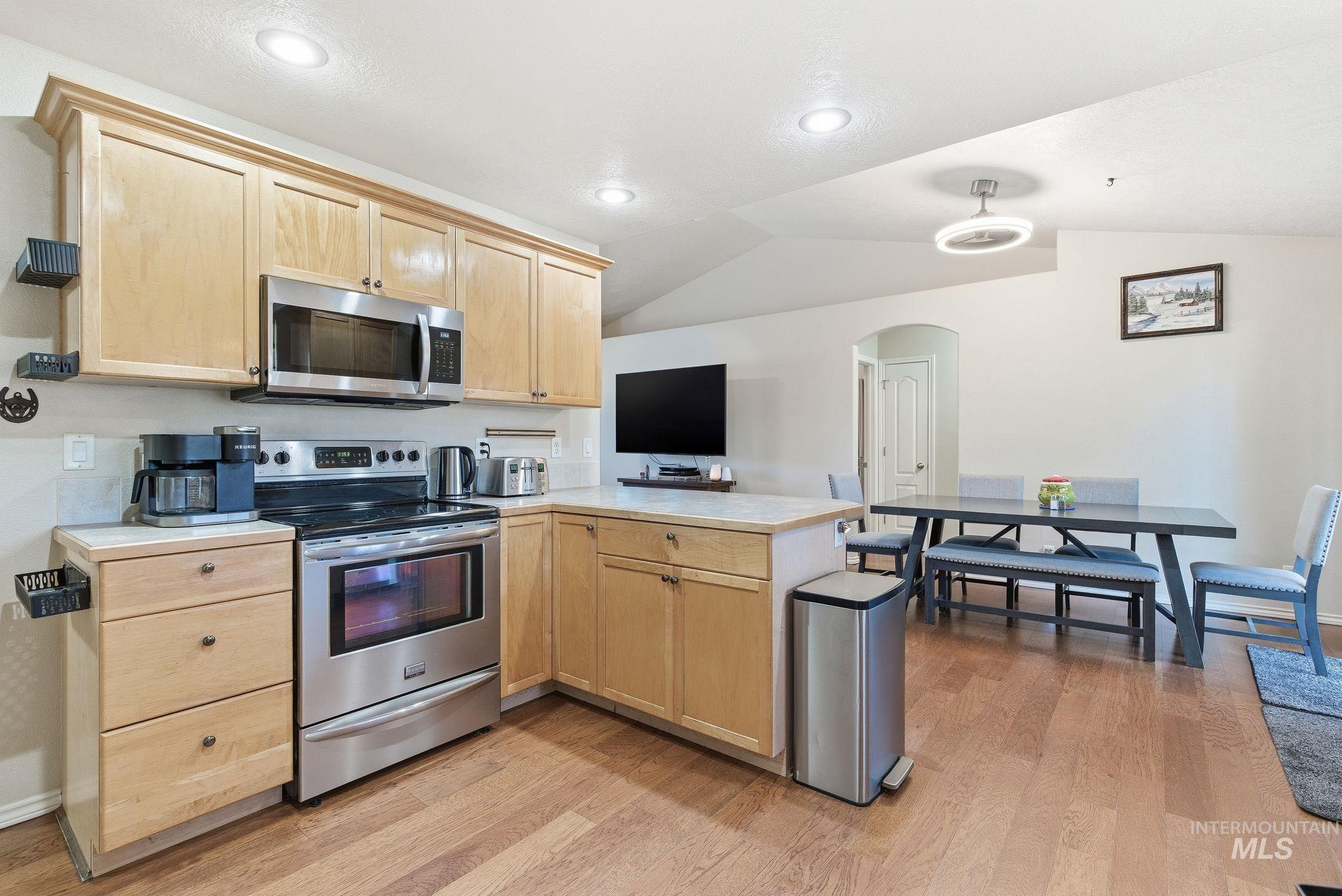 3125 N High Desert