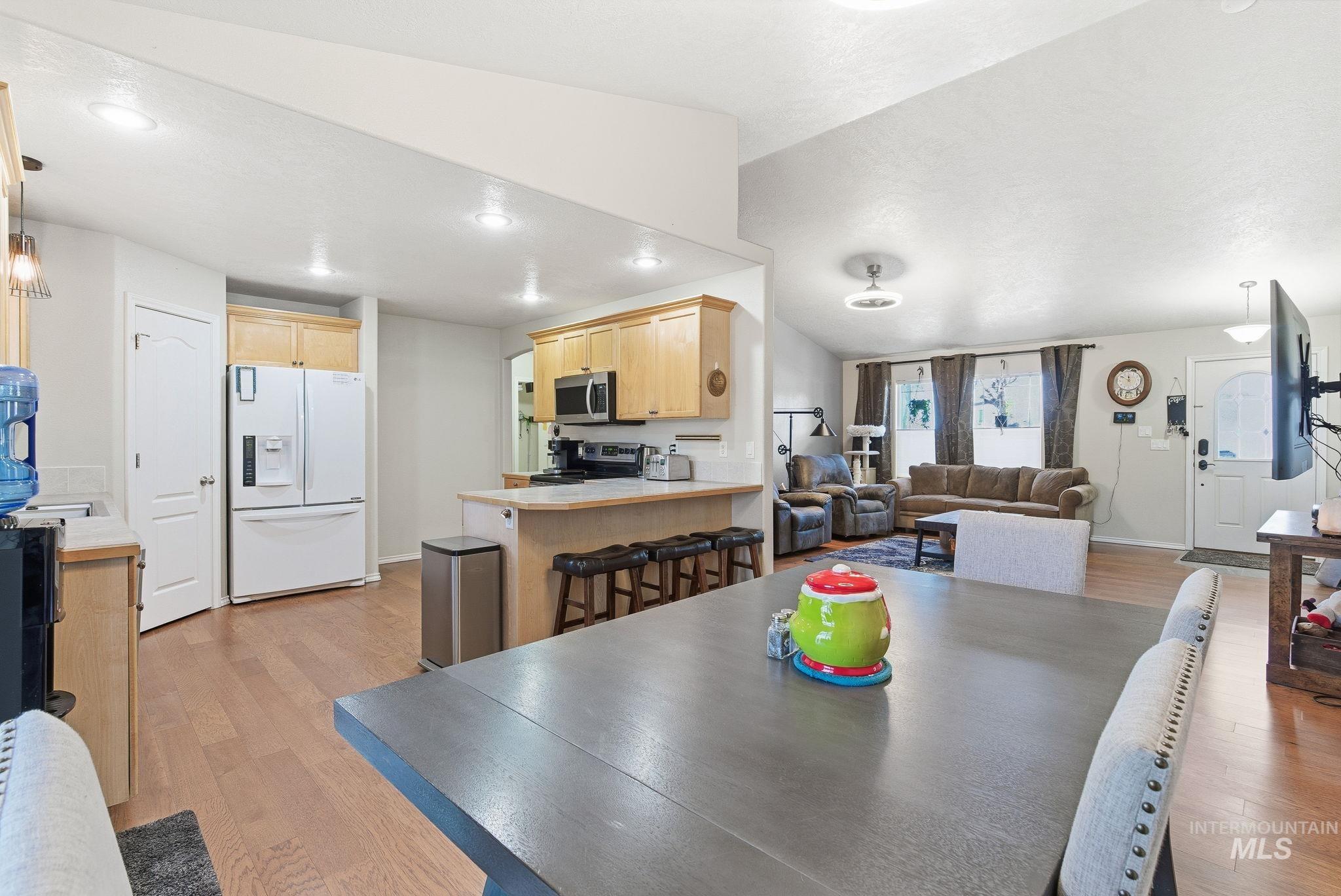 3125 N High Desert
