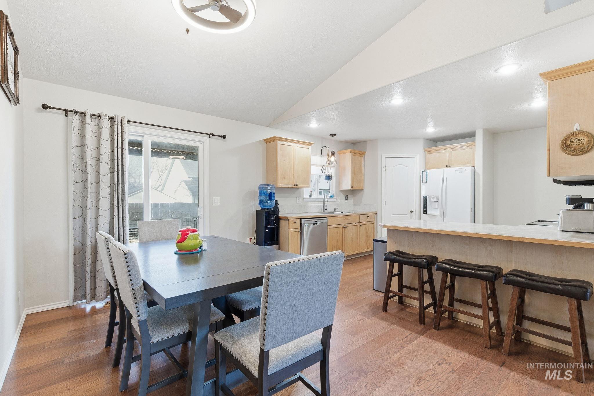3125 N High Desert