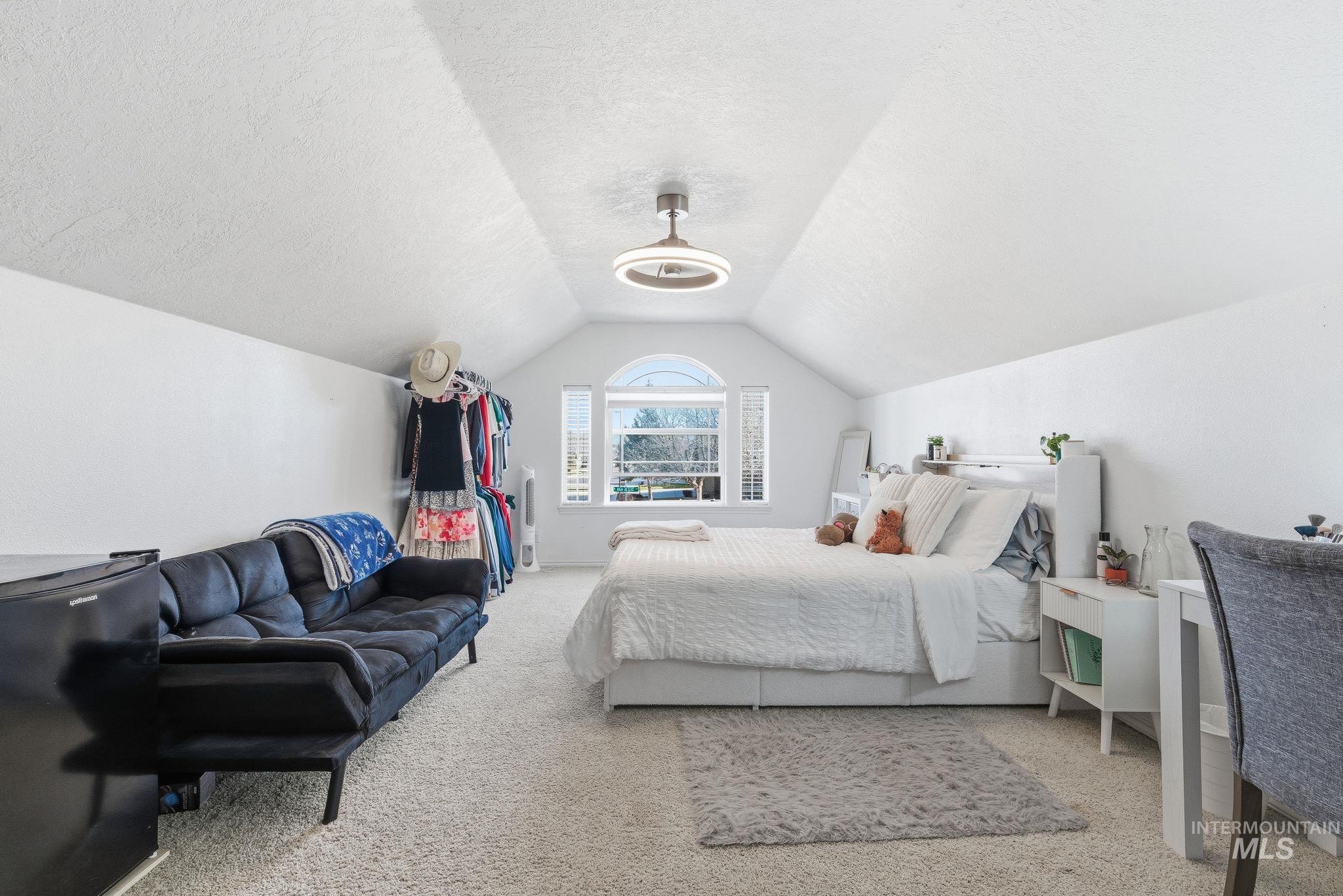 3125 N High Desert