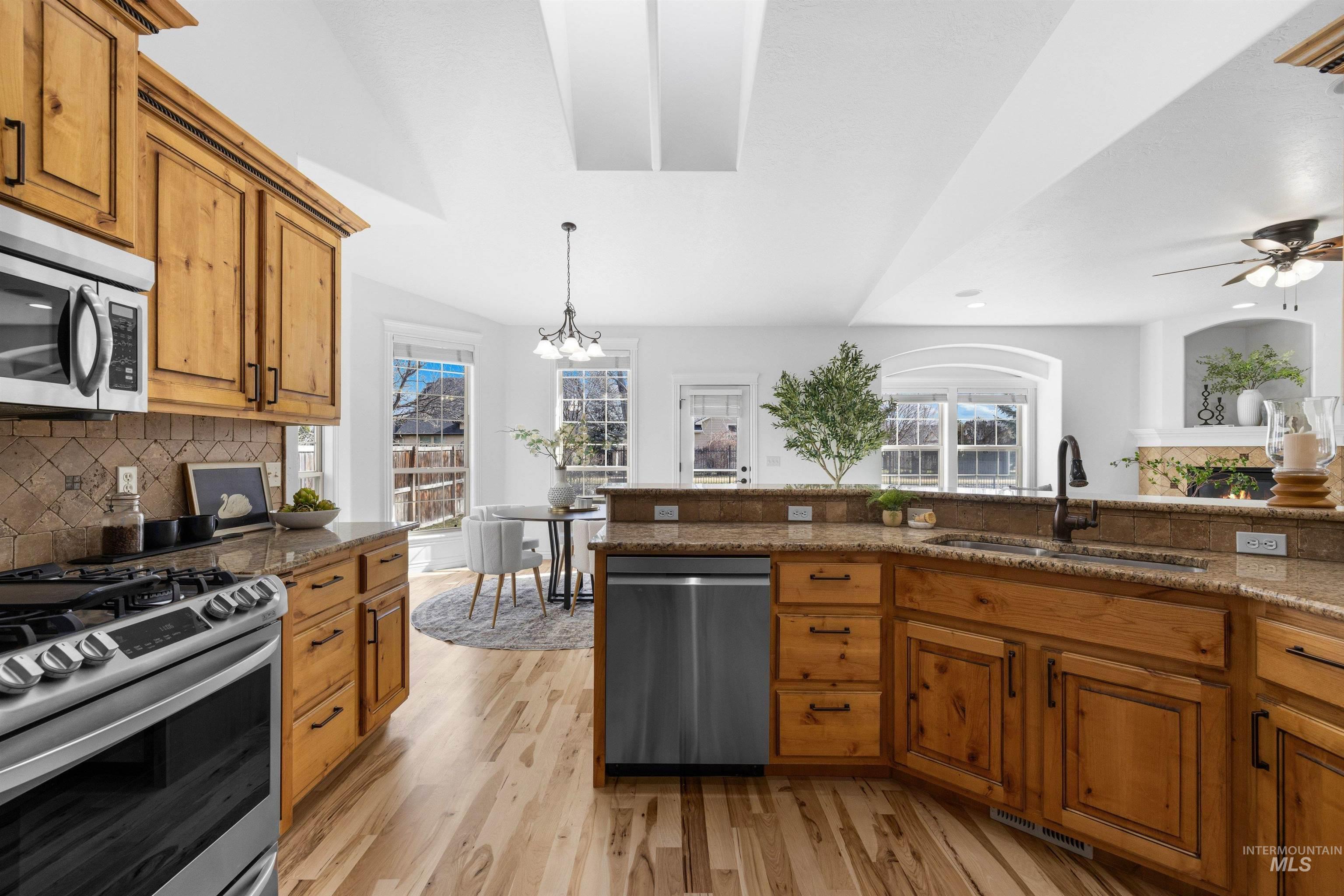 7534 N Misty Cove Avenue