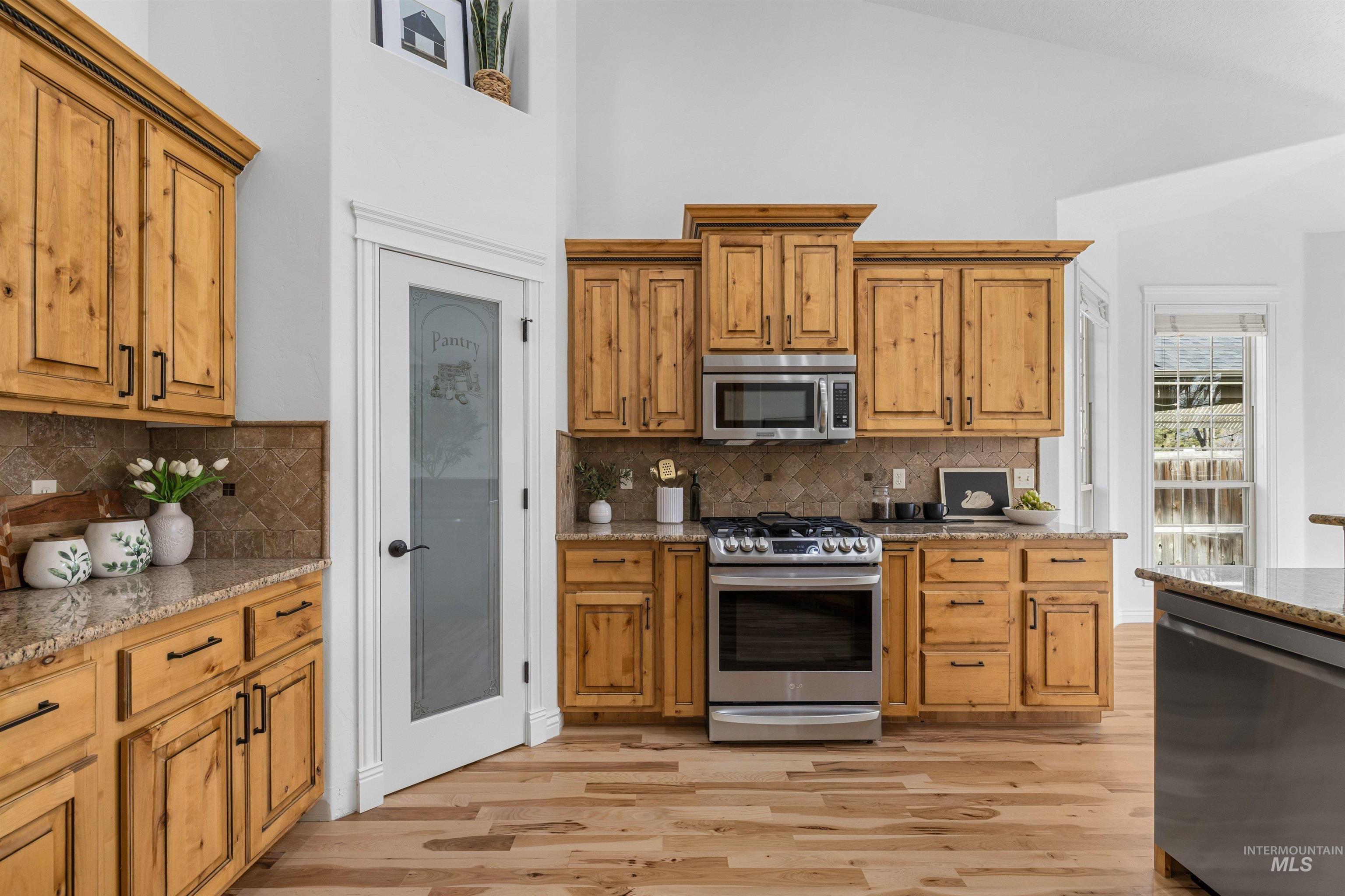 7534 N Misty Cove Avenue