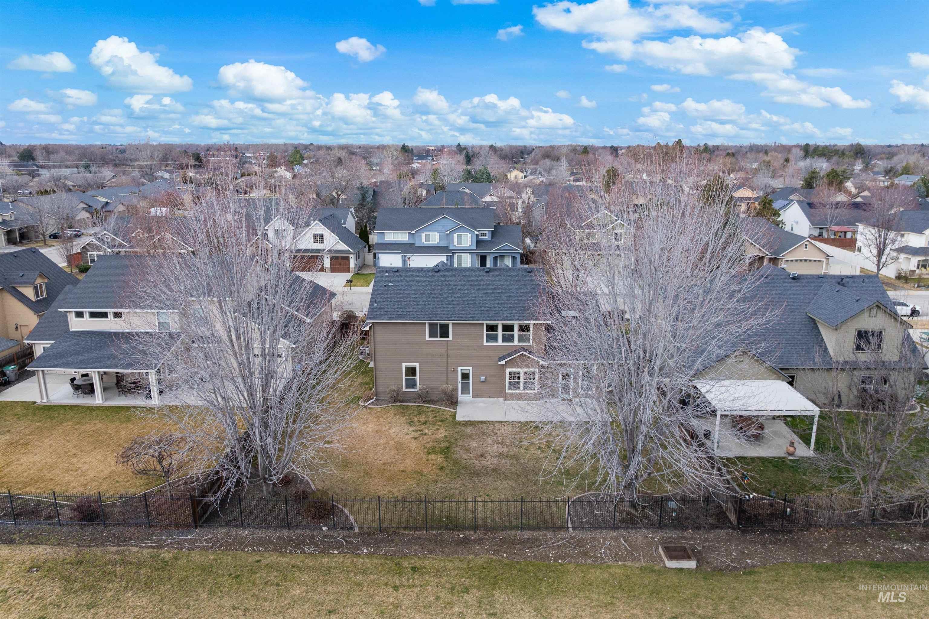 7534 N Misty Cove Avenue