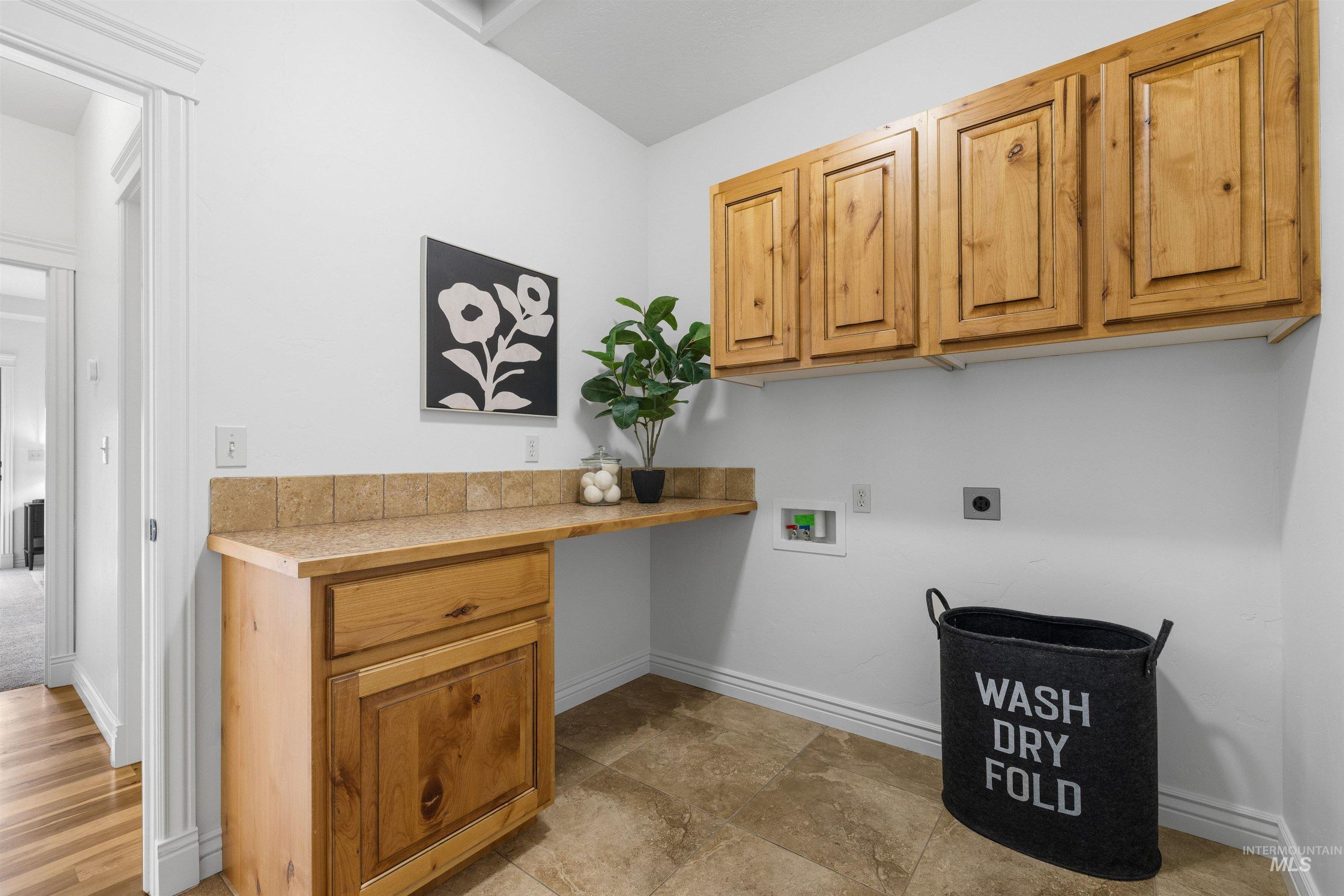 7534 N Misty Cove Avenue