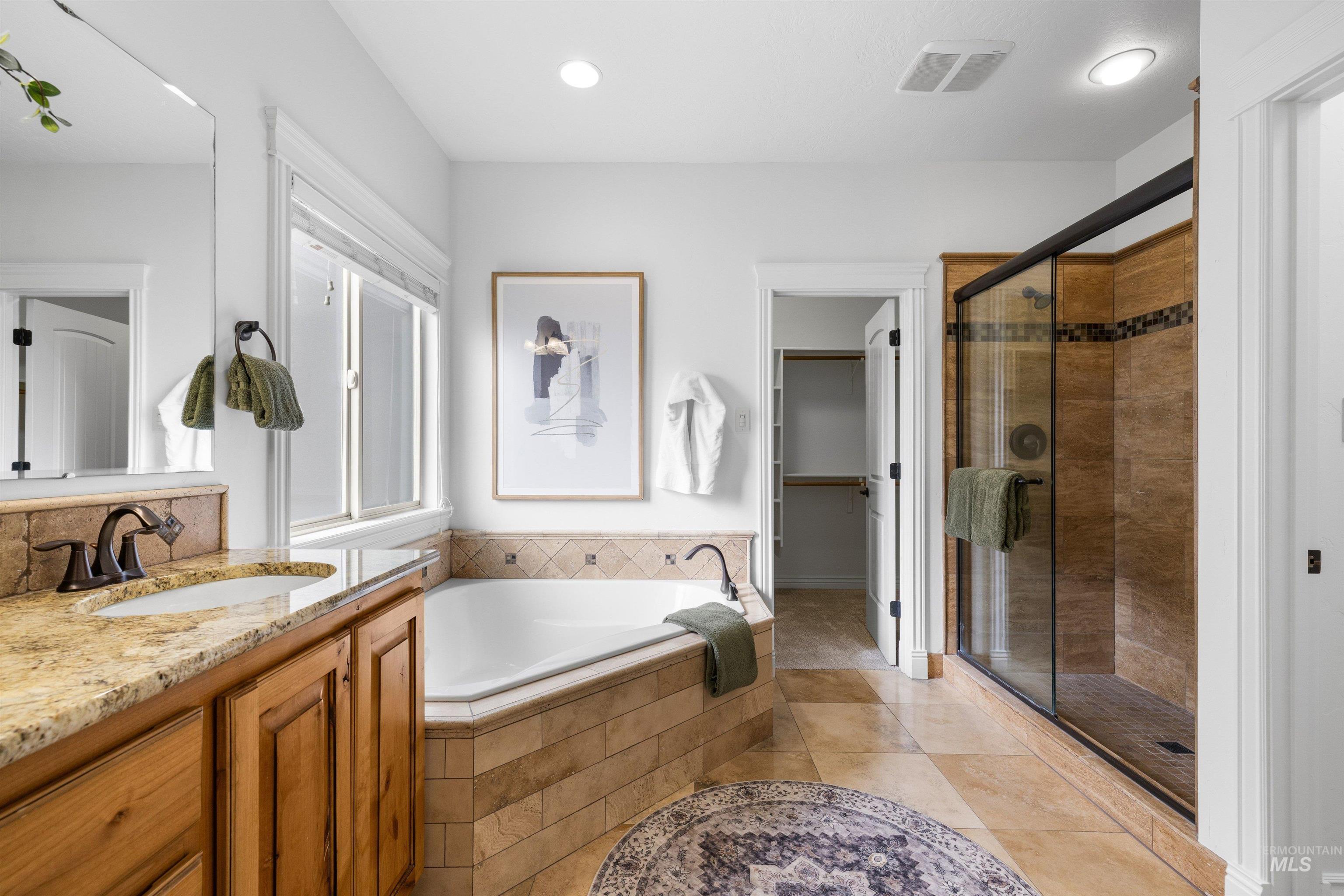 7534 N Misty Cove Avenue