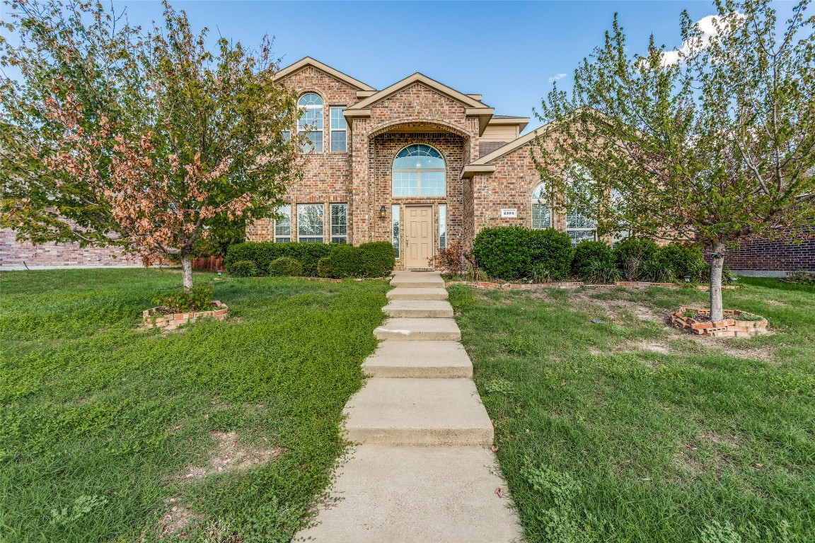 2104 Stonewood Drive