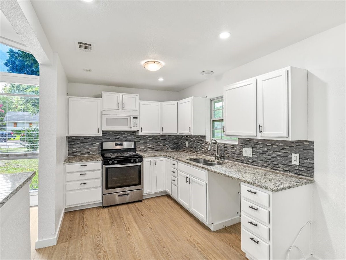 325 Meadowcreek Drive