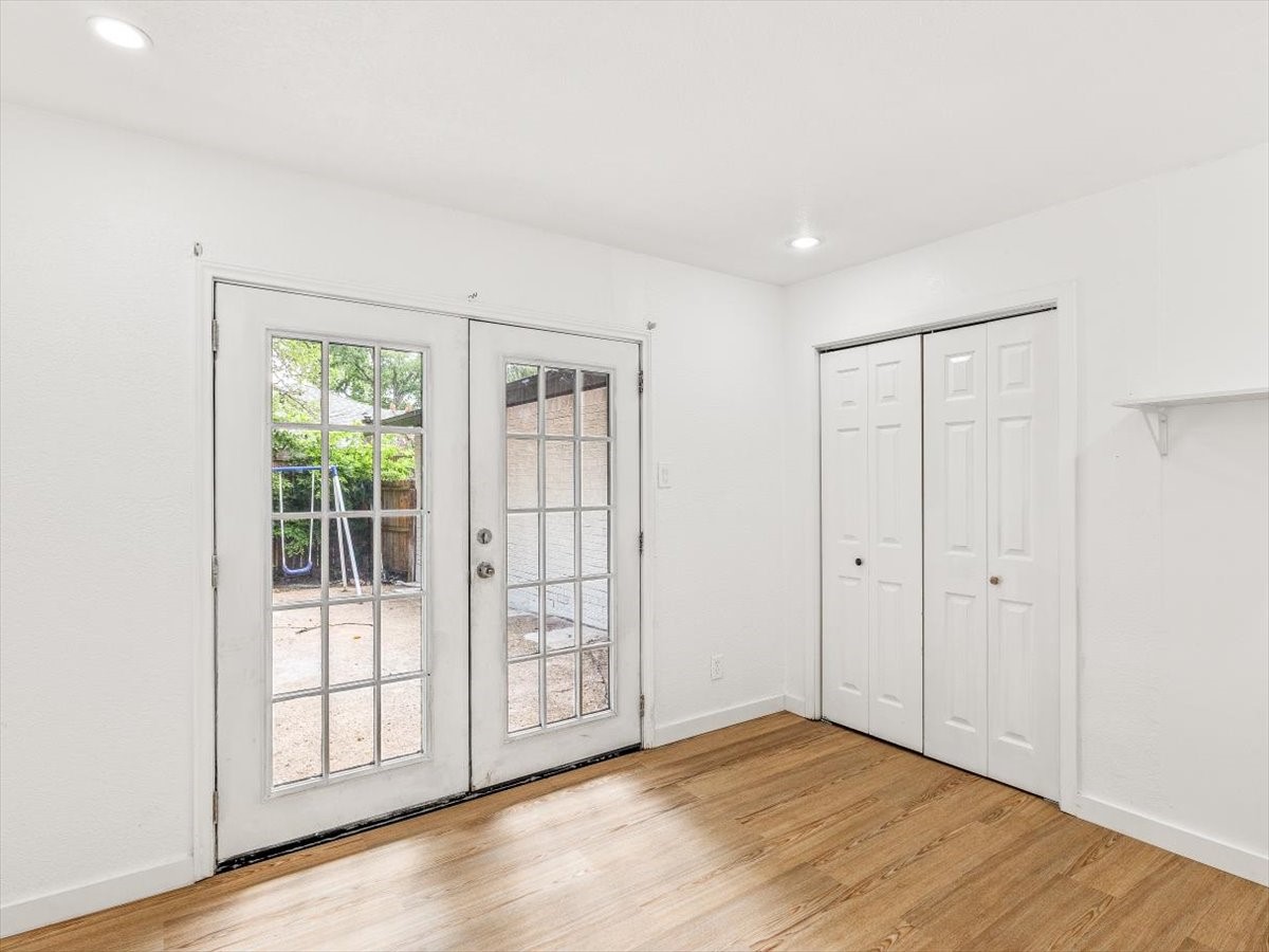 325 Meadowcreek Drive