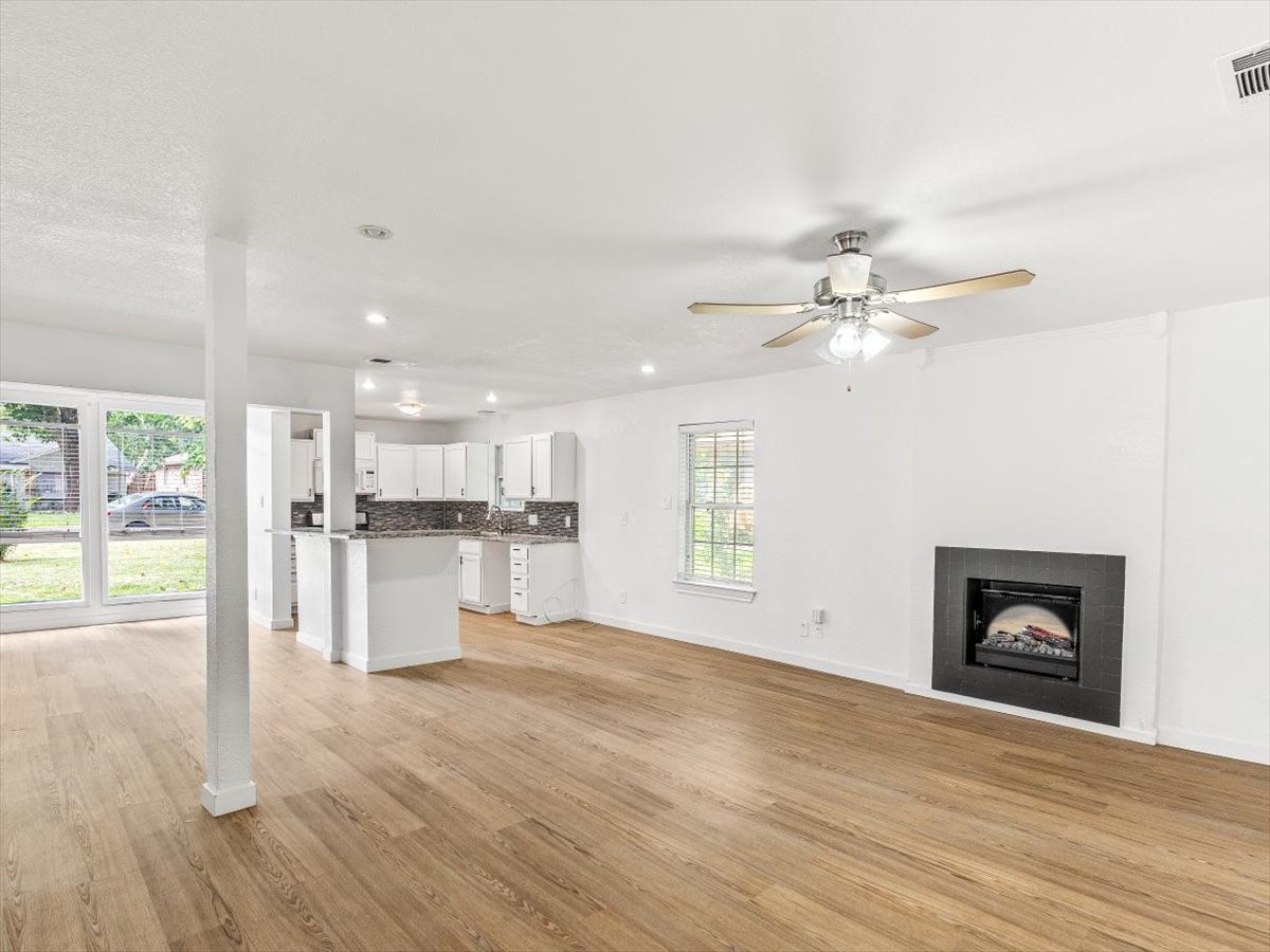 325 Meadowcreek Drive