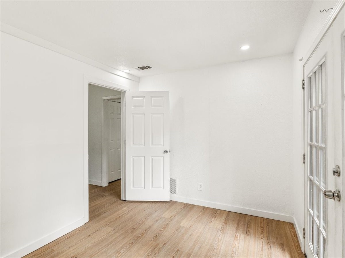 325 Meadowcreek Drive