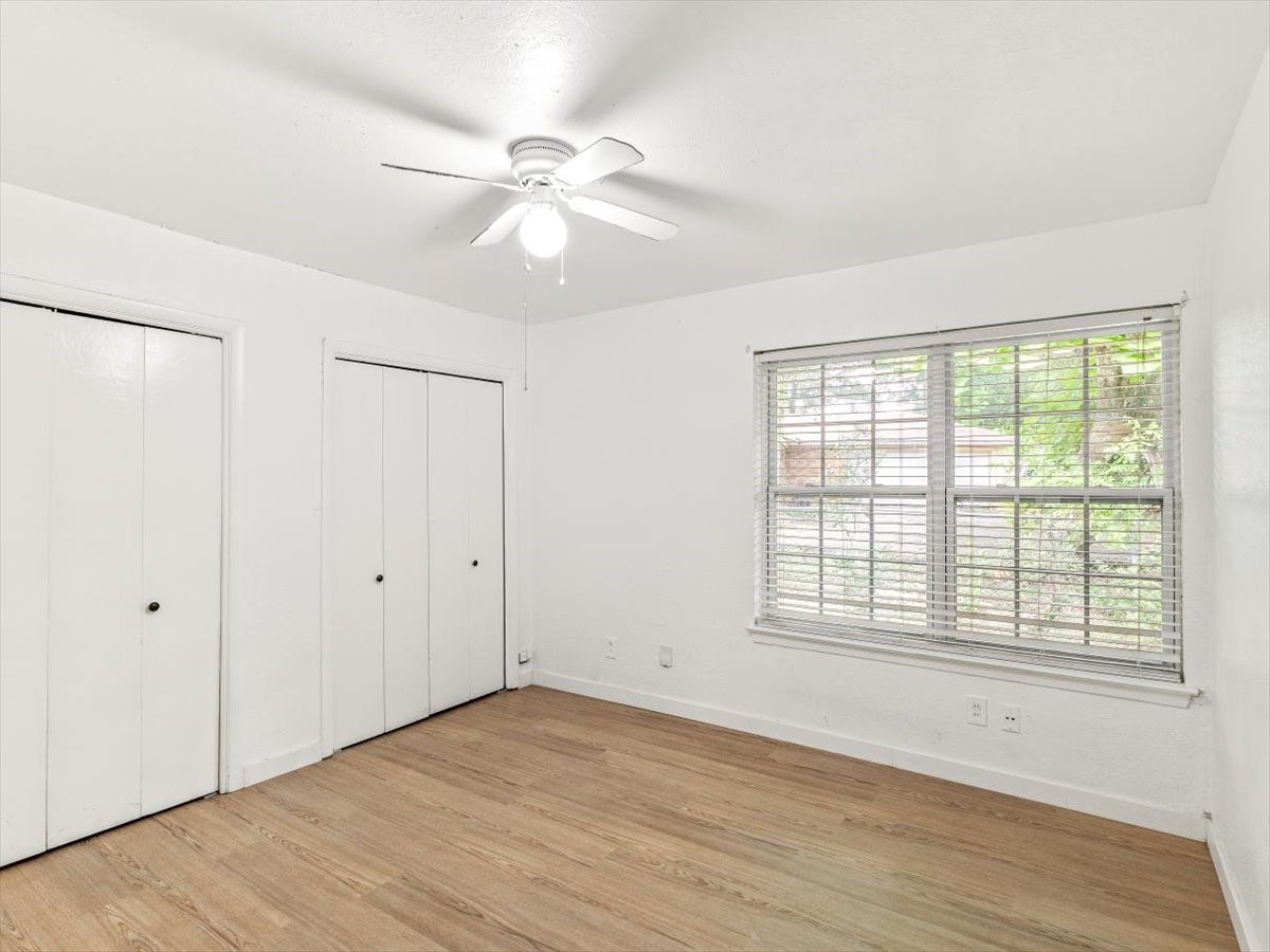 325 Meadowcreek Drive