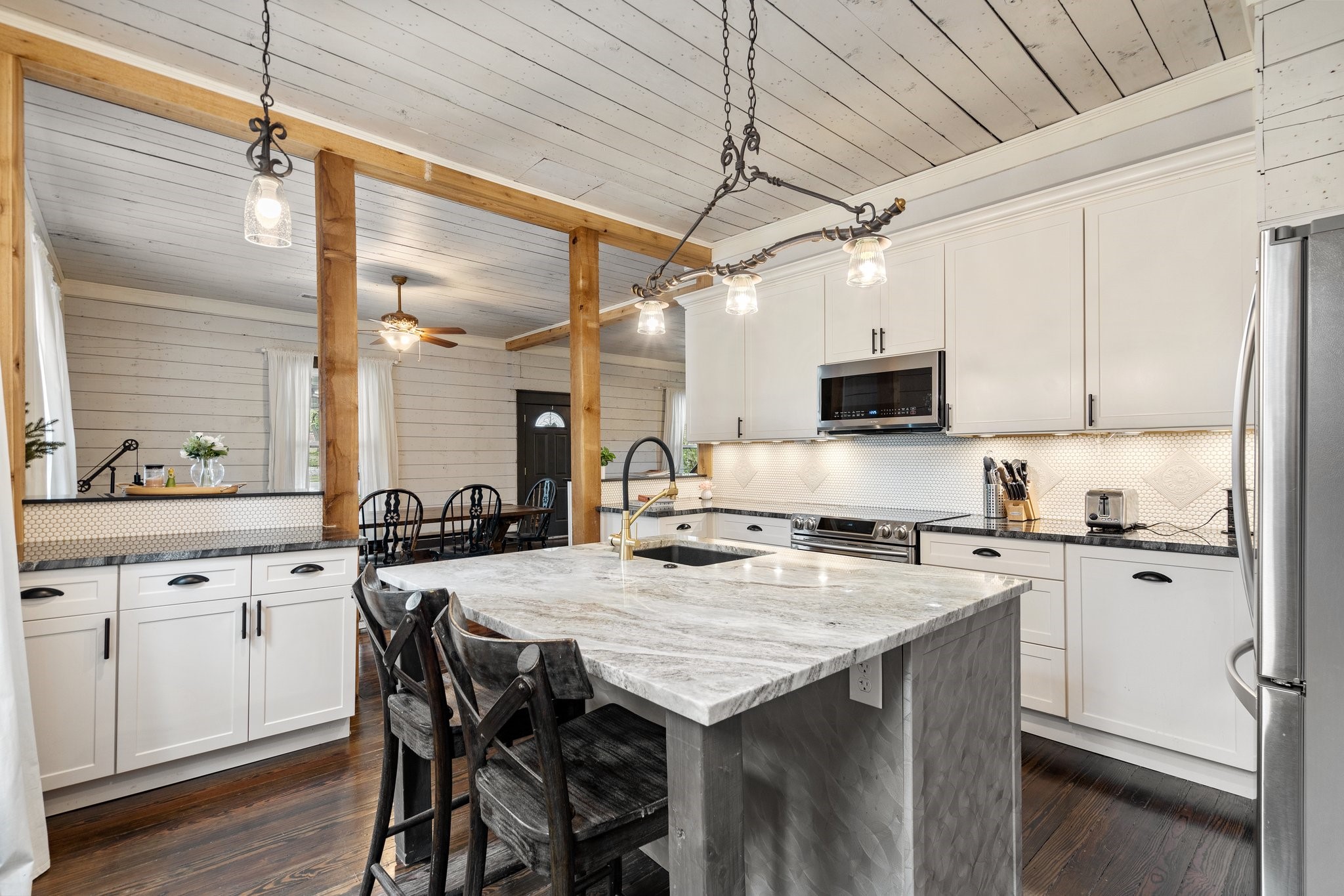 1105 W Main Street
