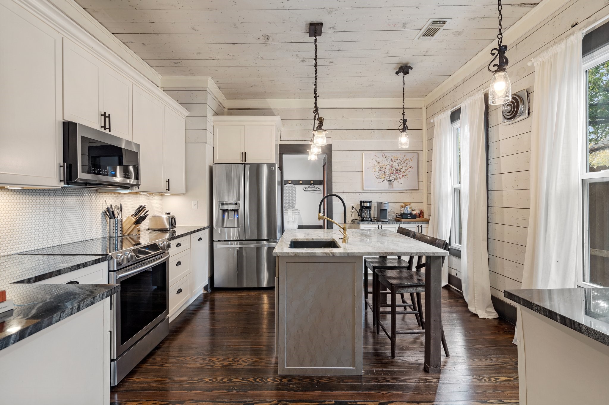 1105 W Main Street