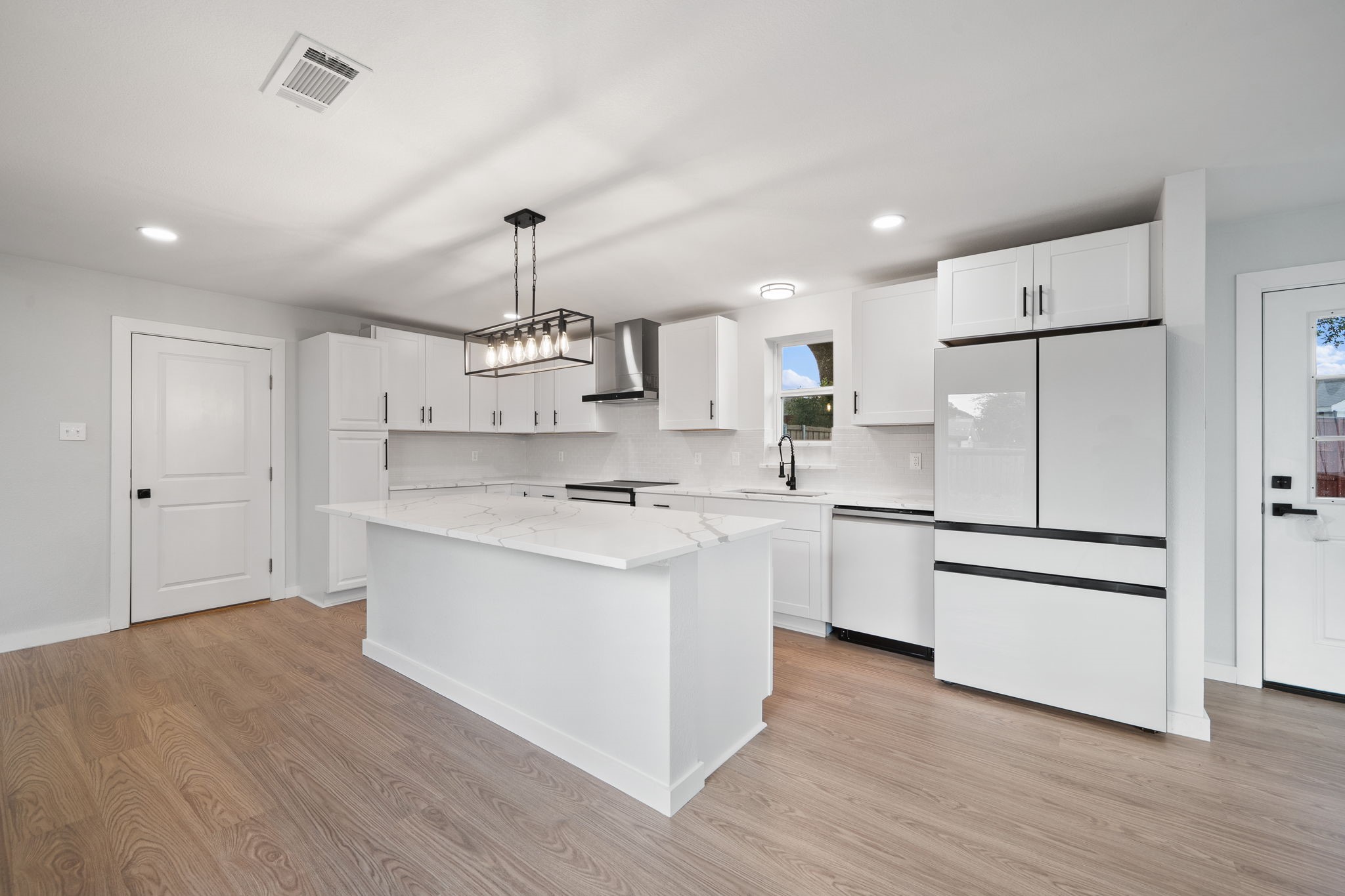 2118 Lamont Drive