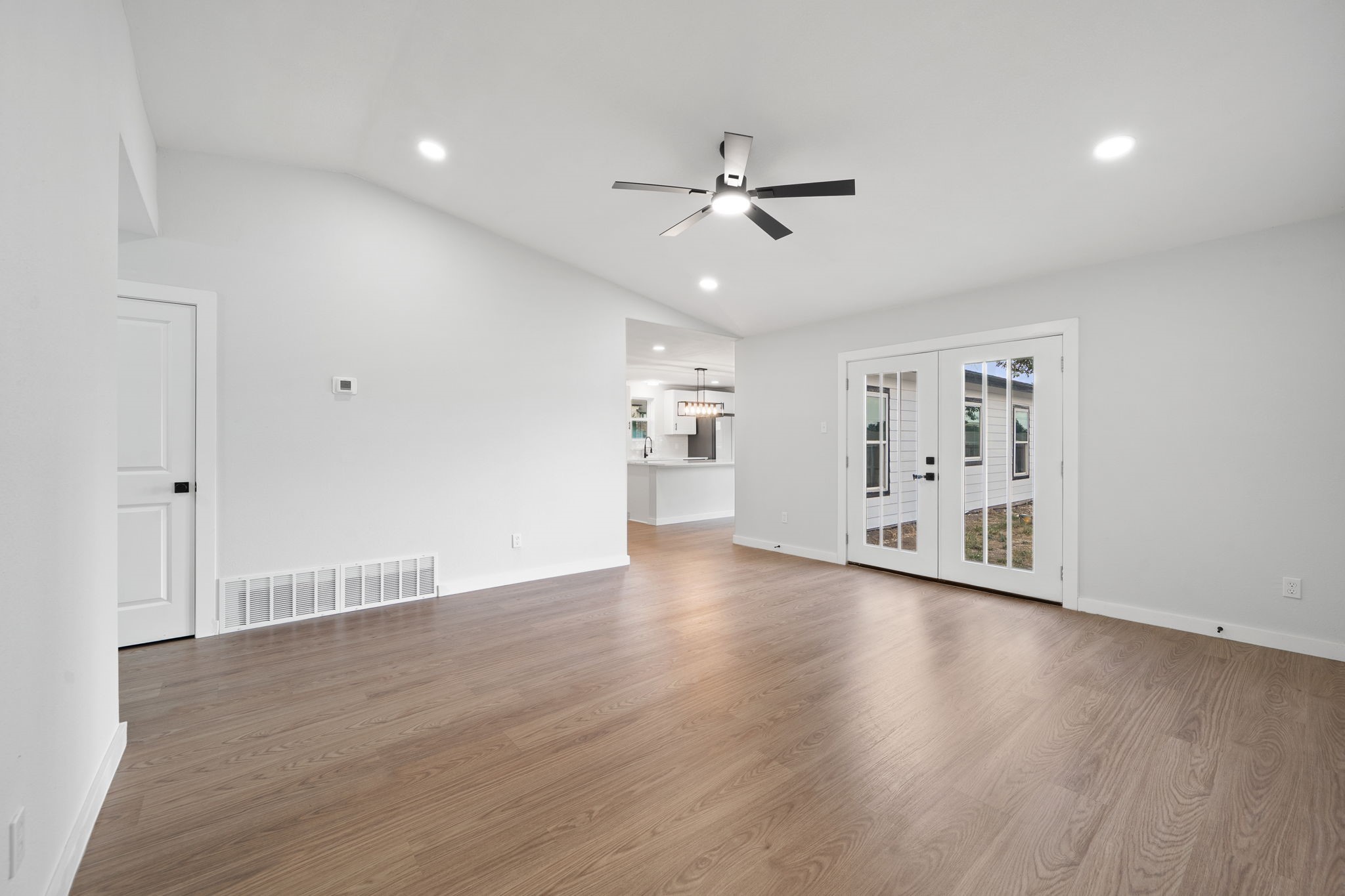 2118 Lamont Drive