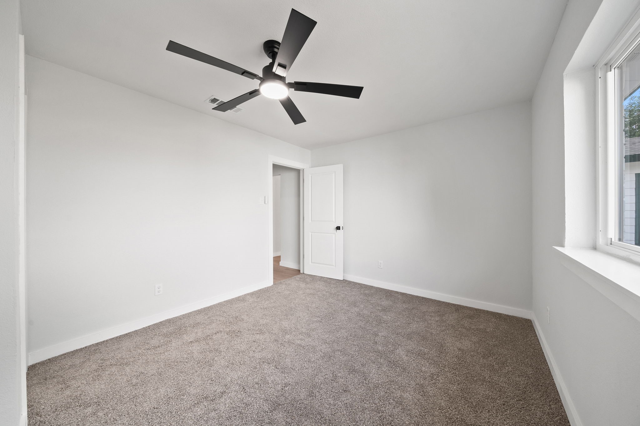 2118 Lamont Drive