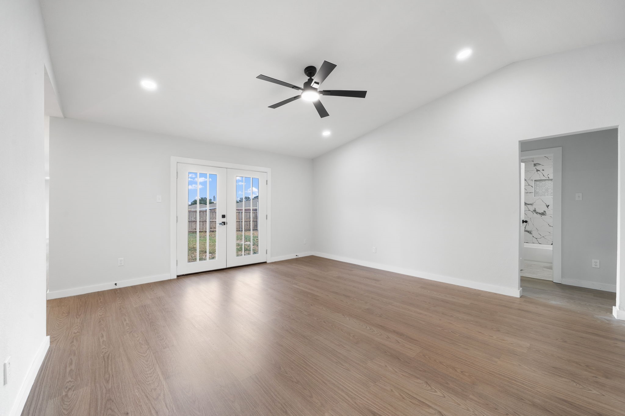 2118 Lamont Drive
