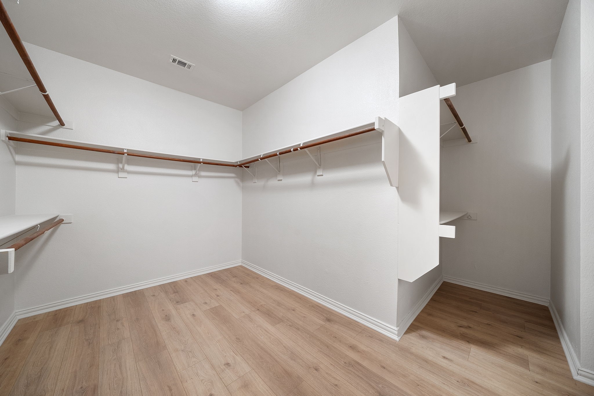 1005 Raspberry Lane