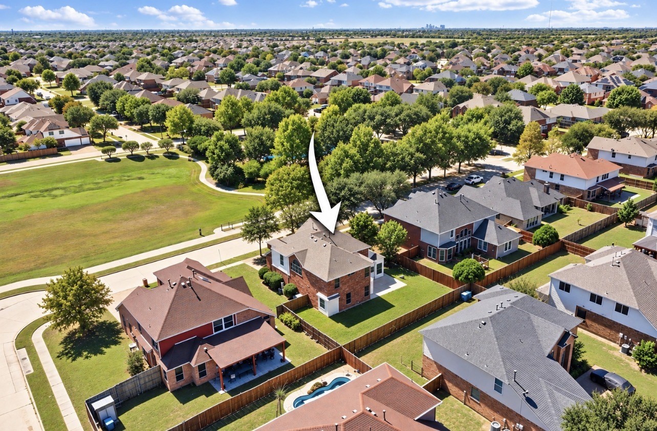 1005 Raspberry Lane