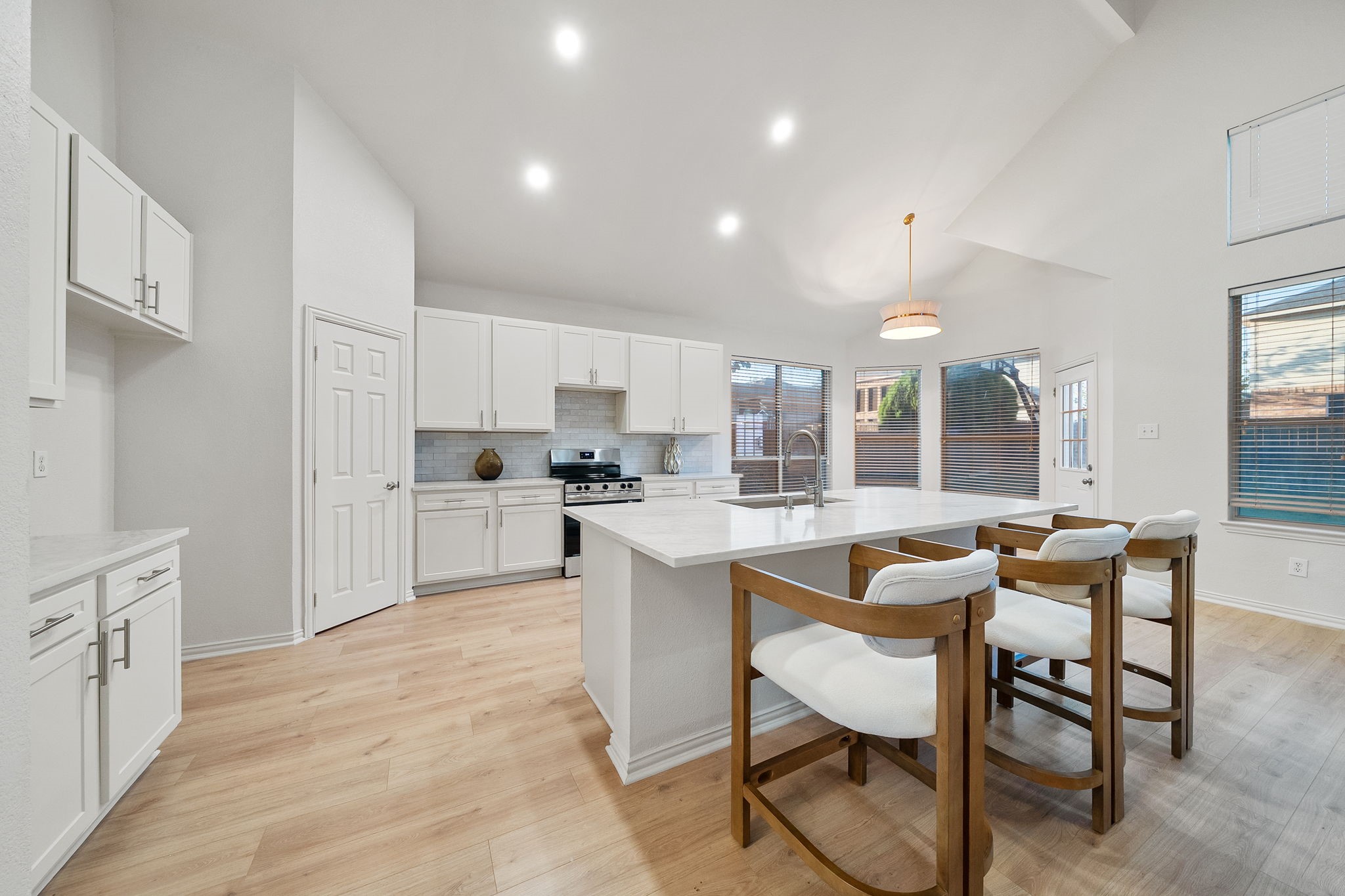 1005 Raspberry Lane